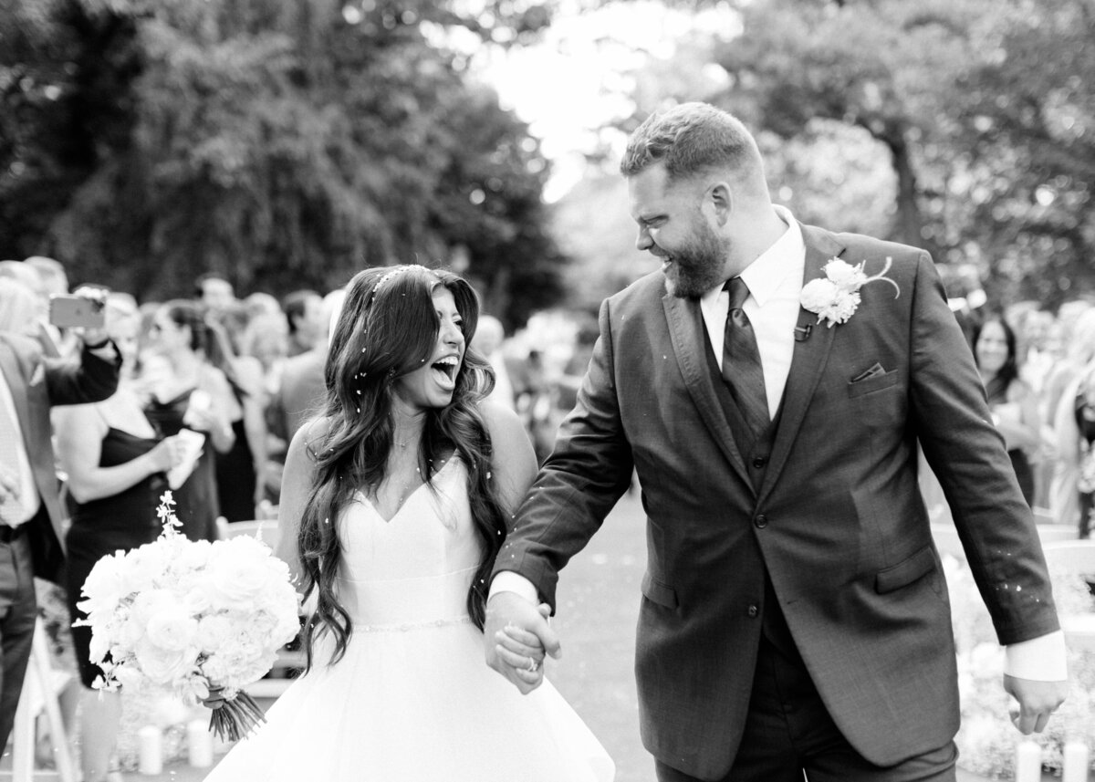 Huntingdon-Valley-Country-Club-Wedding-Outdoor-Ceremony-Photos_088