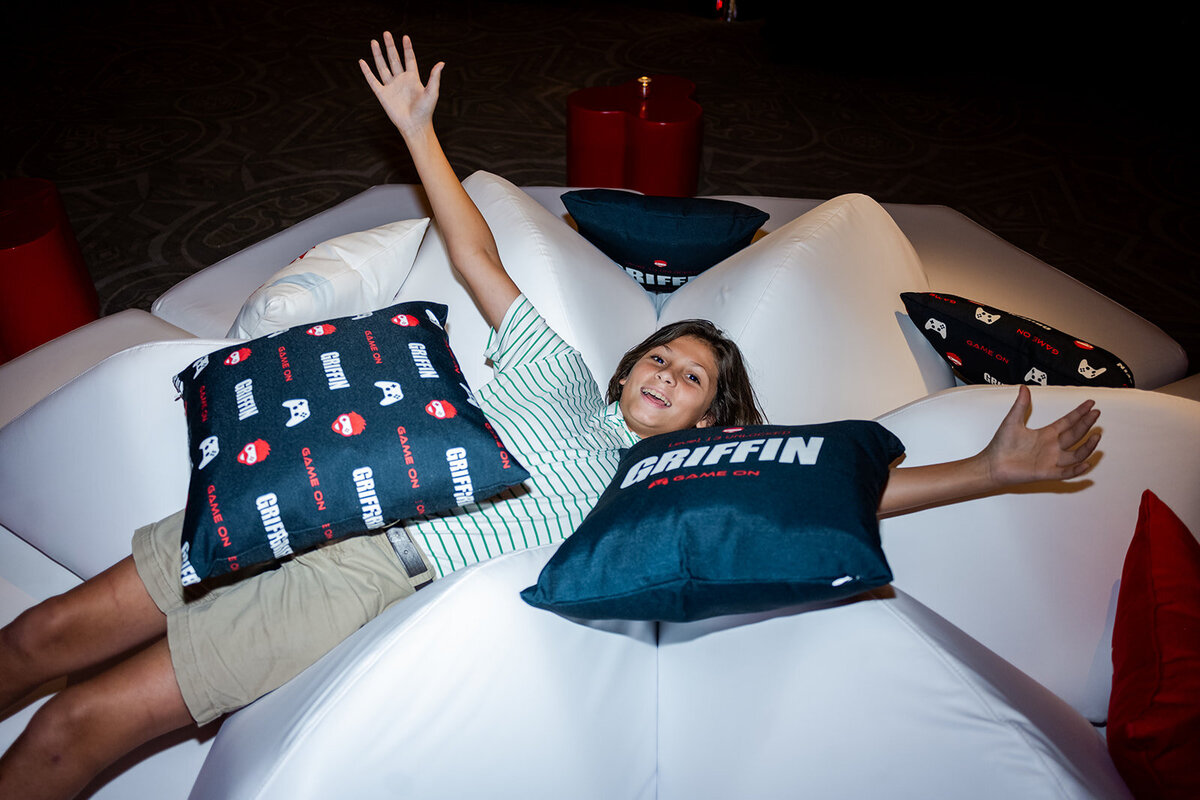 Griffin's Bar Mitzvah by Party Perfect GRIFFIN_GOLDEN_KATHY_THOMAS_PHOTOGRAPHY-70609
