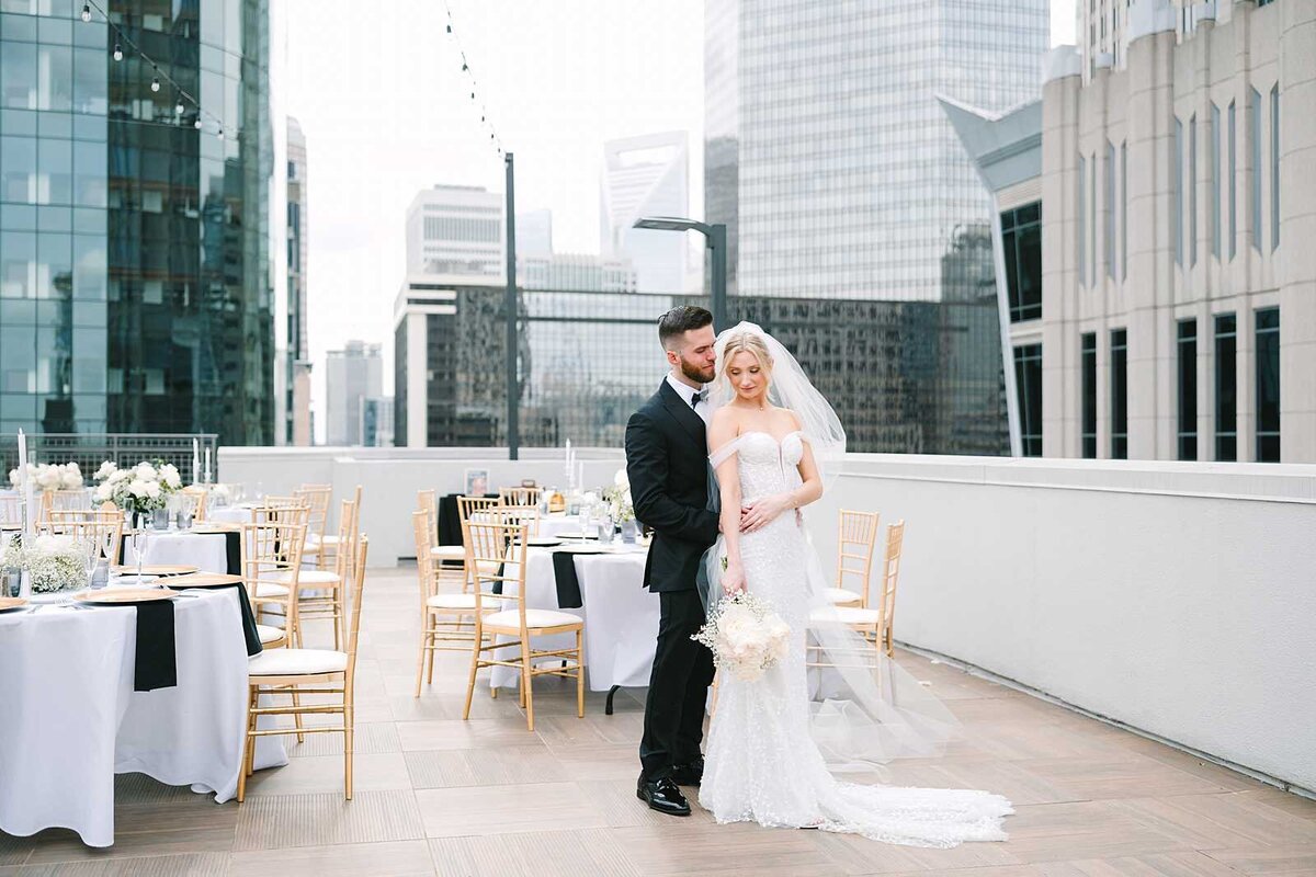 doubletree rooftop charlotte wedding photographer-22_jamie marie photography