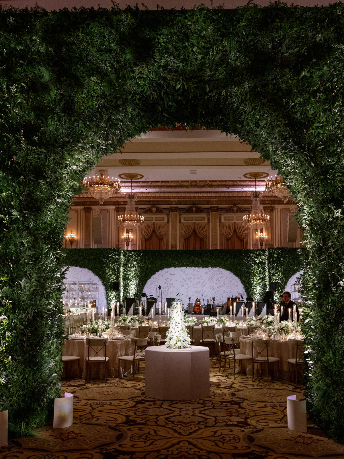 chicago-luxury-winter-wedding-at-old-st-pats-87