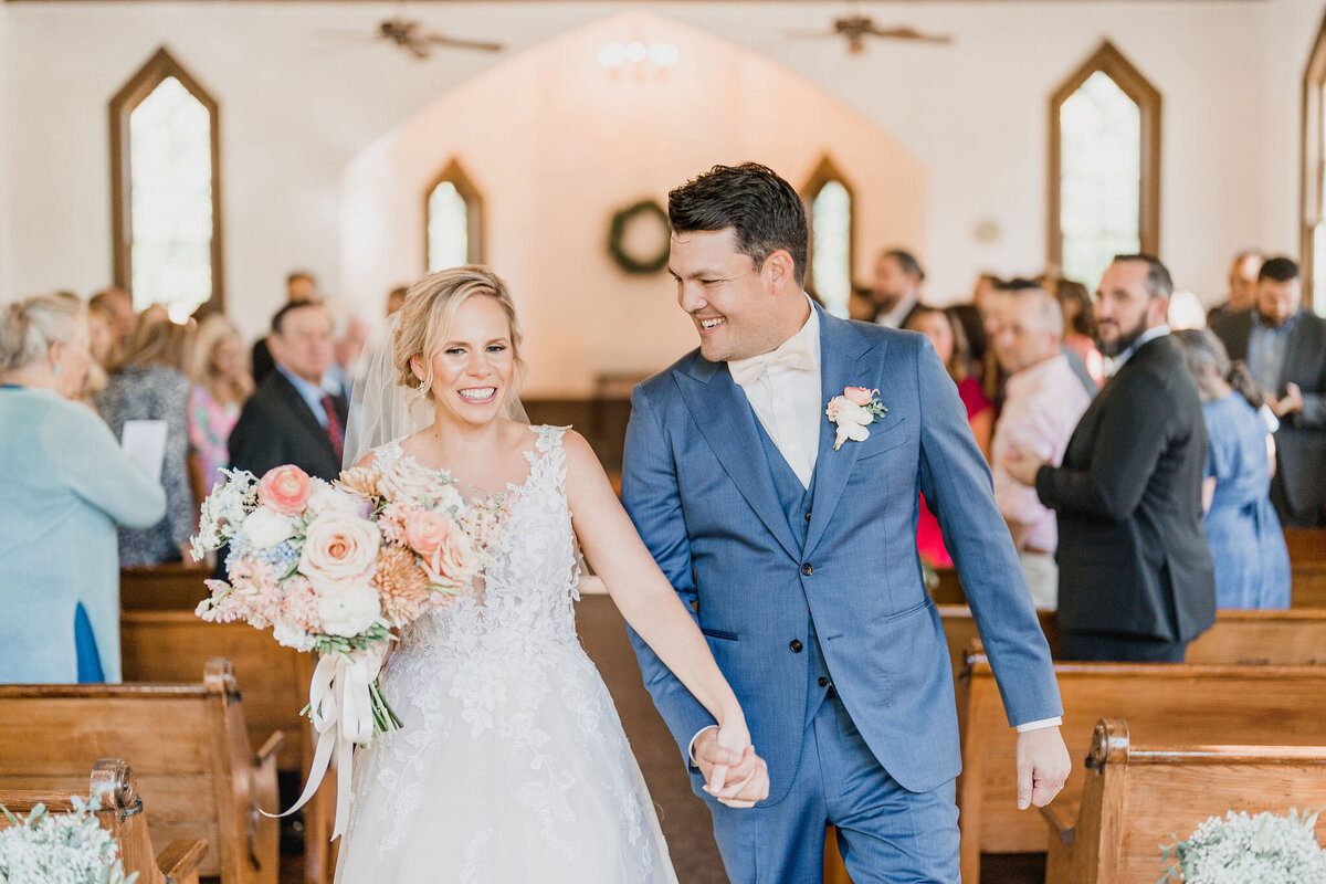 tara-tomlinson-chantilly-chic-elope-tampa-andrews-memorial-chapel-1