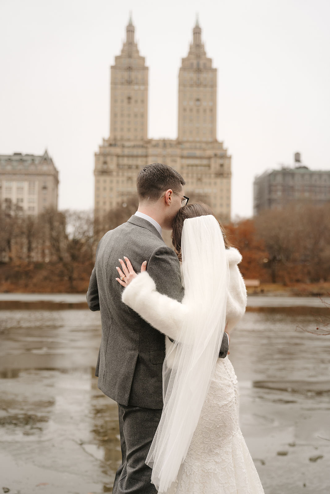 Intimate winter wedding at Central Park NYC | Oduma photography-98