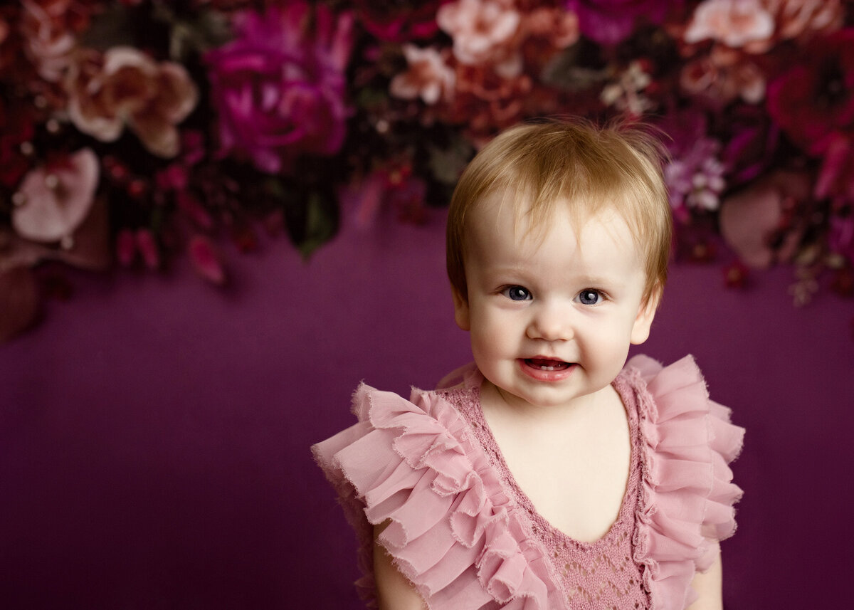 Best Edmonton Baby and Cake Smash Photography_Kelsie Kelly Photographer 2024 (17)