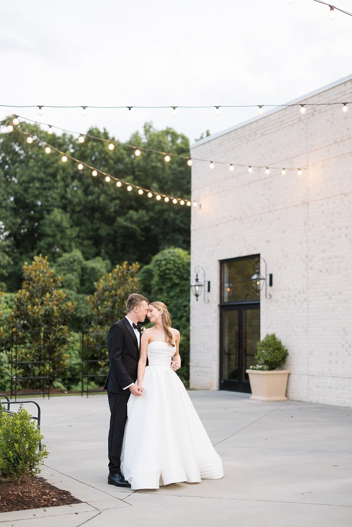 Raleigh-NC-Wedding-Photographer-The-Maxwell-Sarah-Hinckley-Photography-Timeless-Wedding-Photographer-_0029