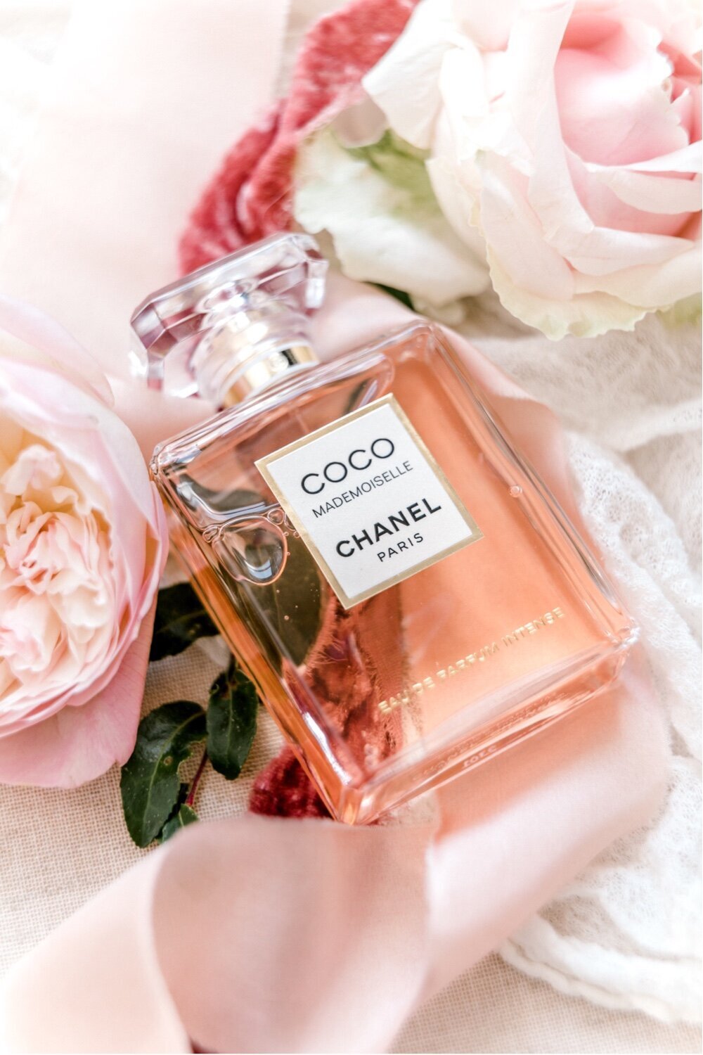 124_coco-chanel-Perfume_wedding-details-Photos