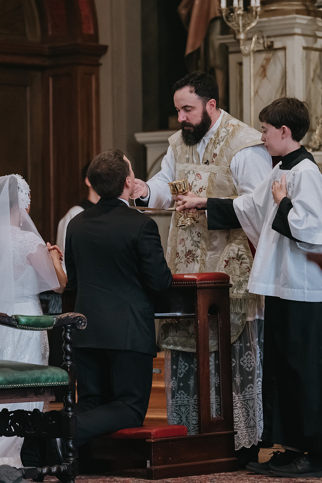 old-st-mary-catholic-wedding-cincinnati-ohio114
