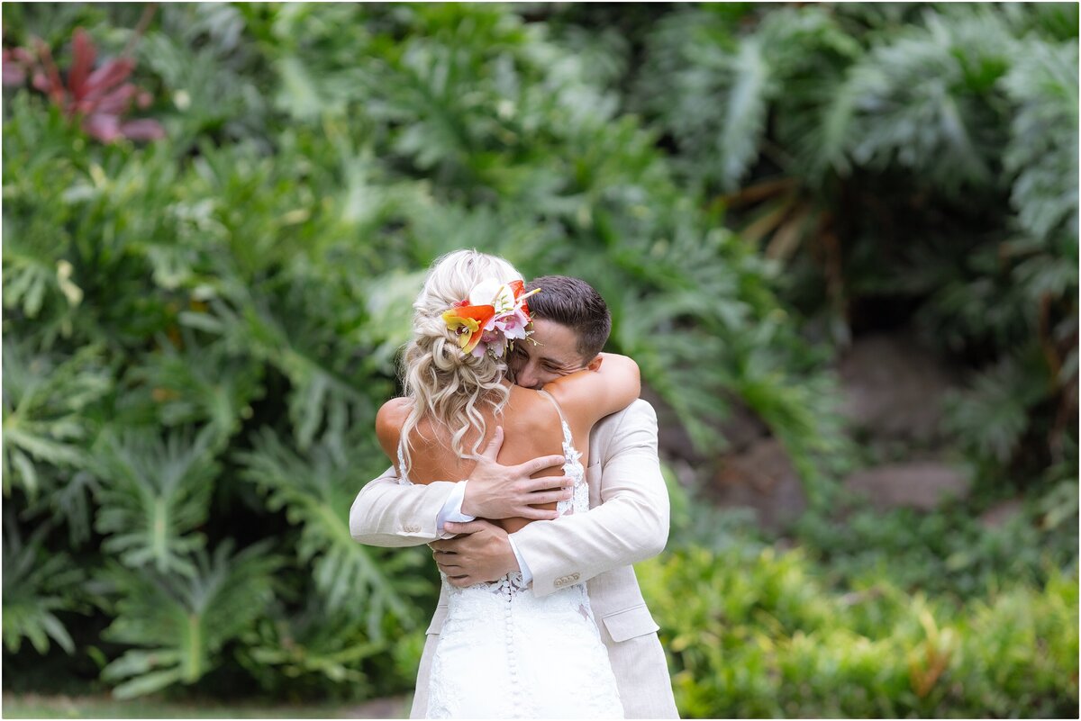 PALIKU-GARDENS-KANEOHE-OAHU-HAWAII-KUALOA-RANCH-WEDDING-17