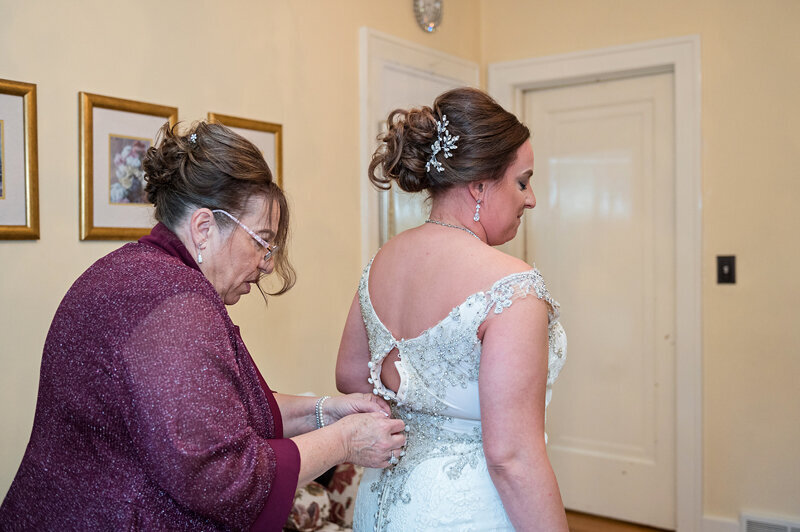 Detroit Wedding Photographer Victoria Wedding Chapel-032