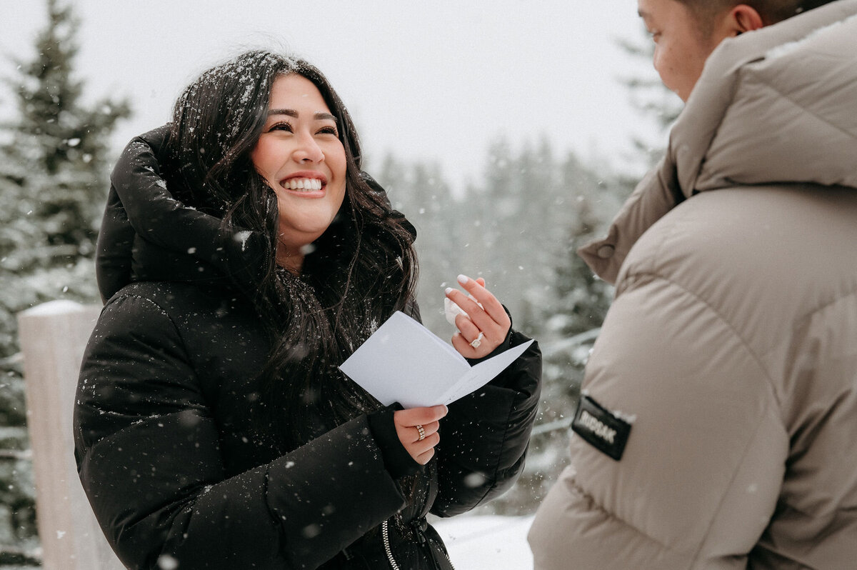 S-R_Winter-Elopement-Quebec-74