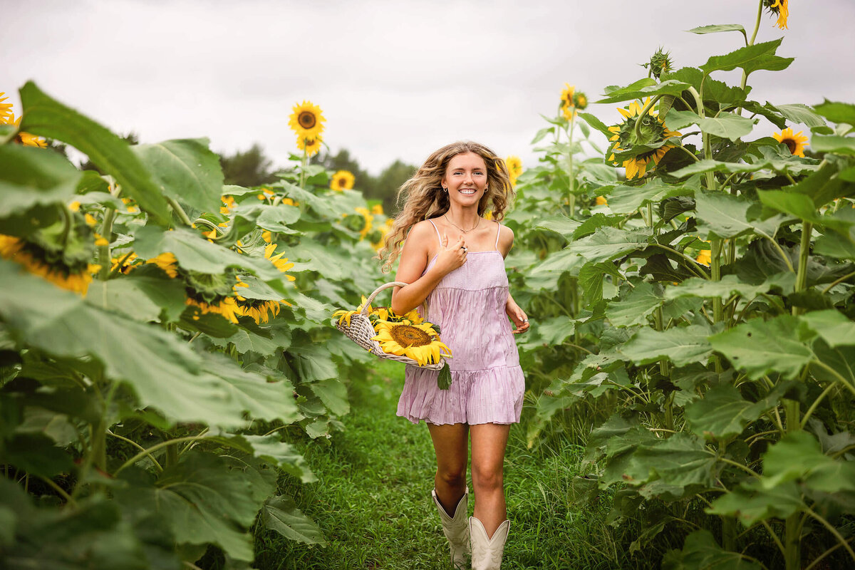 11_Sunflowers_KPPRolemodels 2022__BJ-Kristi Pennington Photography