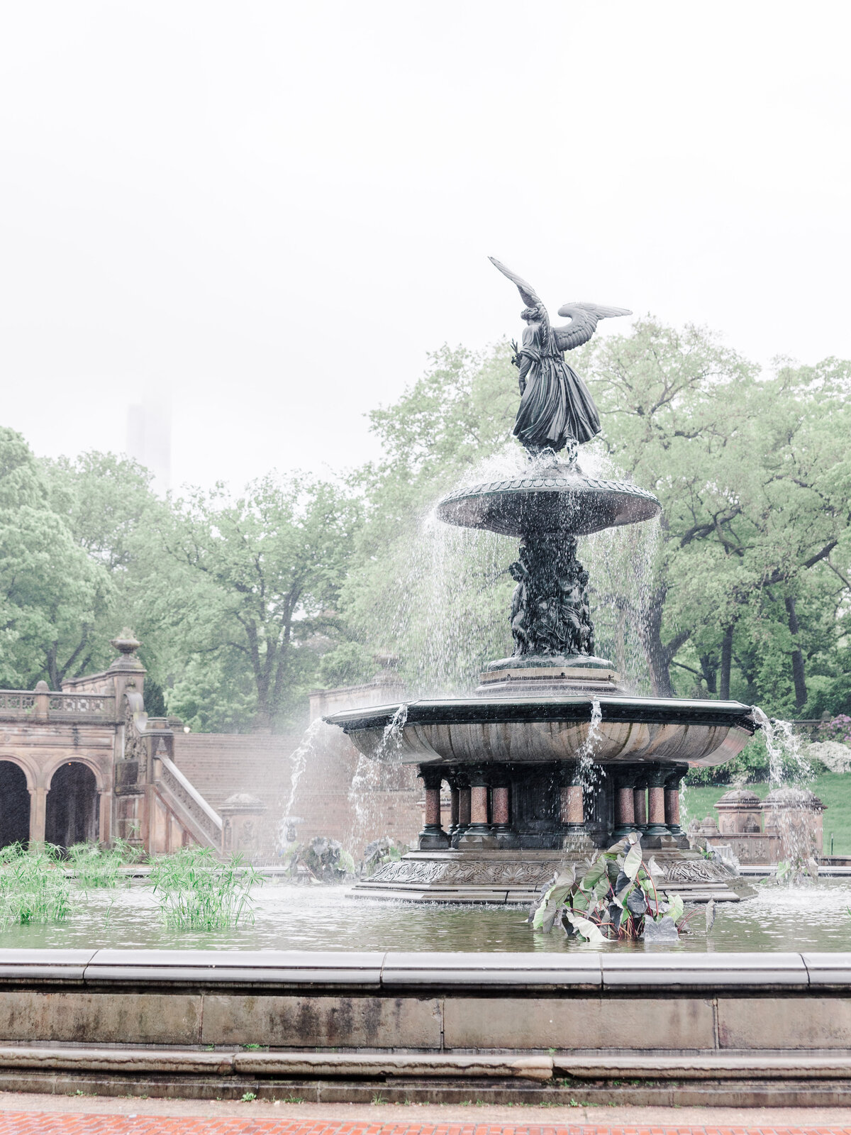 brittany-graf-photography-katie-mattingly-new-york-central-park-public-library-engagement-session-77