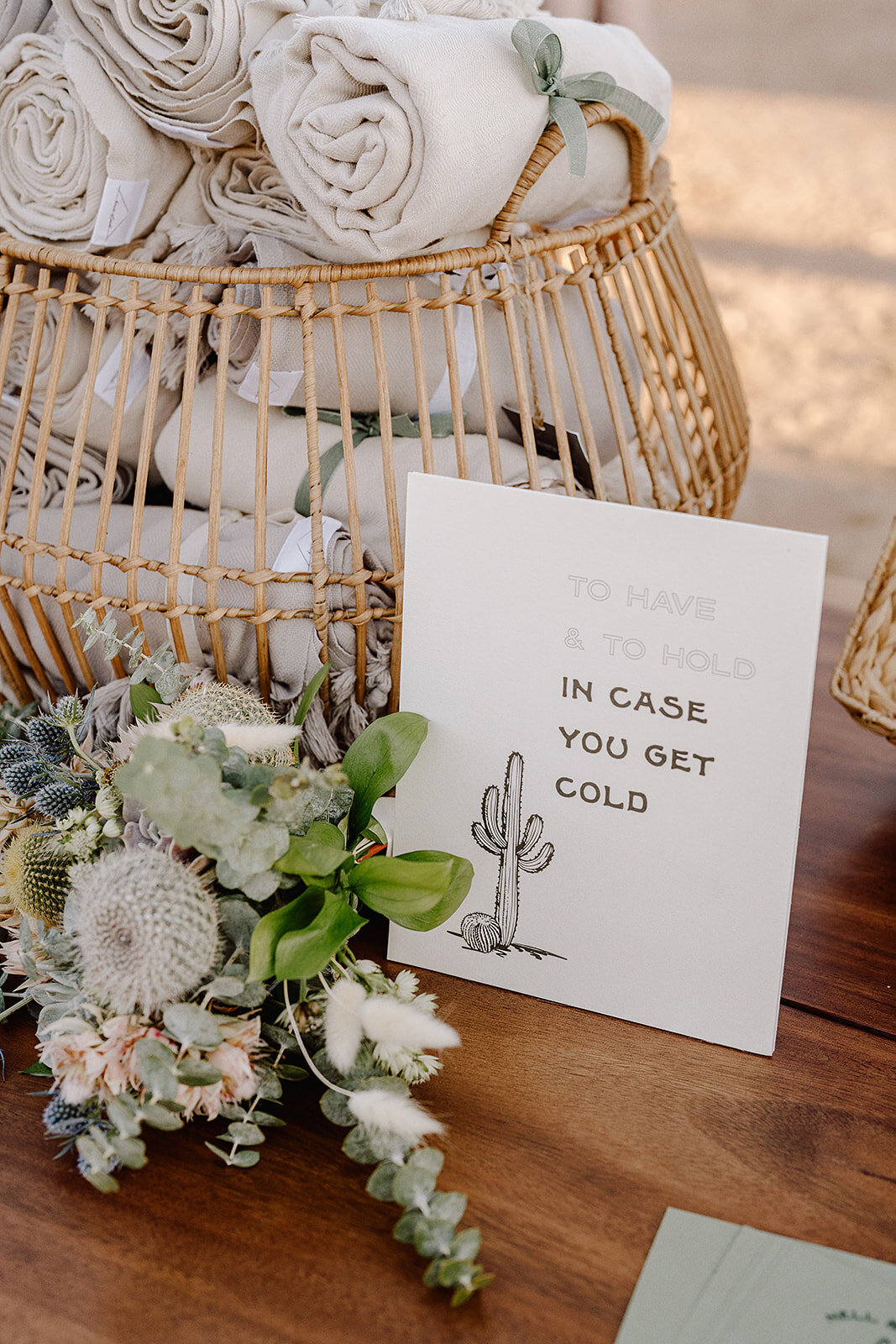desert-wedding-blankets