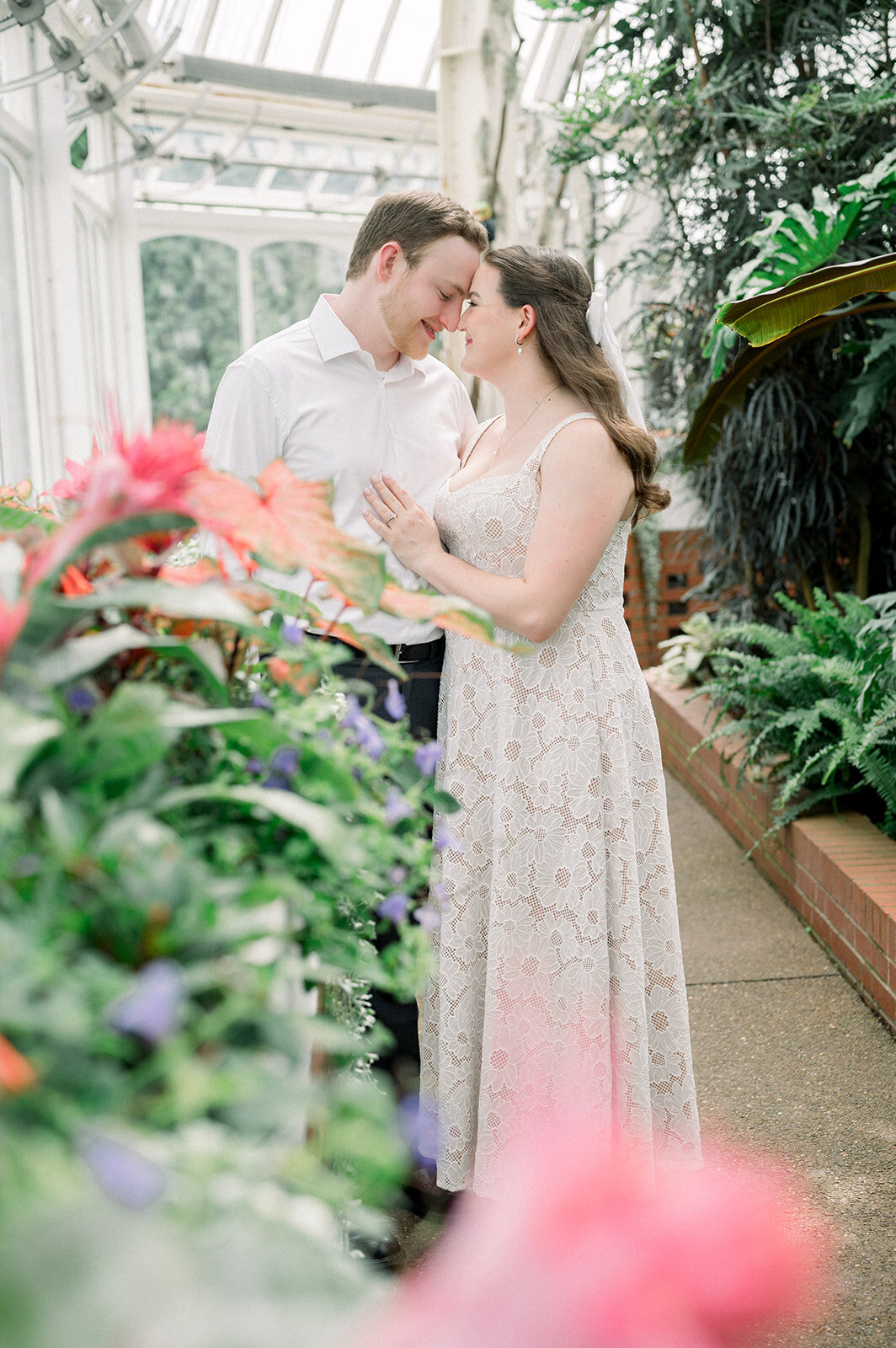 carmen-may-photography-pittsburgh-phipps-conservatory-botanical-garden-engagement-27