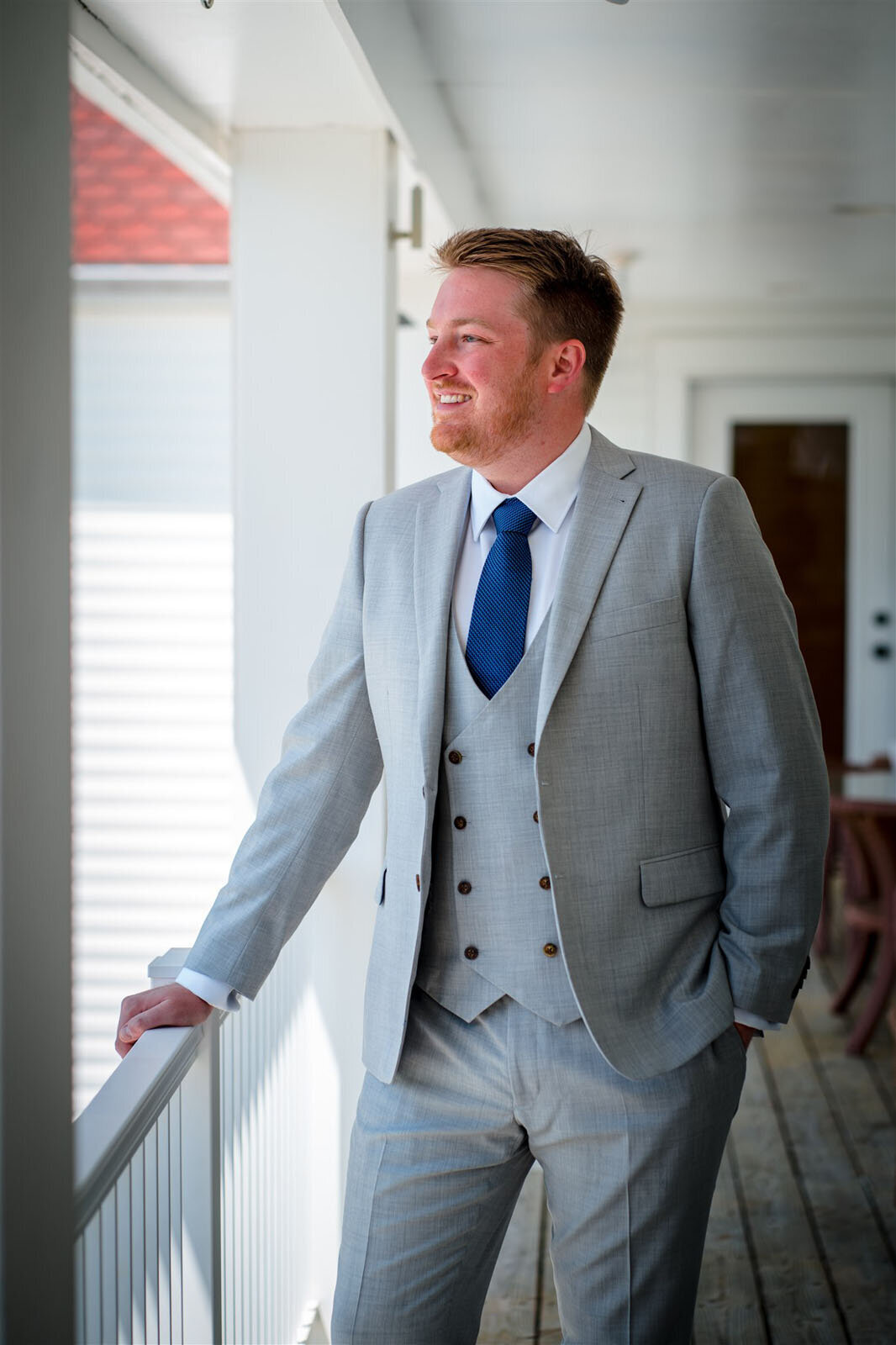 B032-Groom-Pre-Ceremony-Talbot-Country-Club-Easton-MD-Wedding-Photography-by-Bee-Two-Sweet