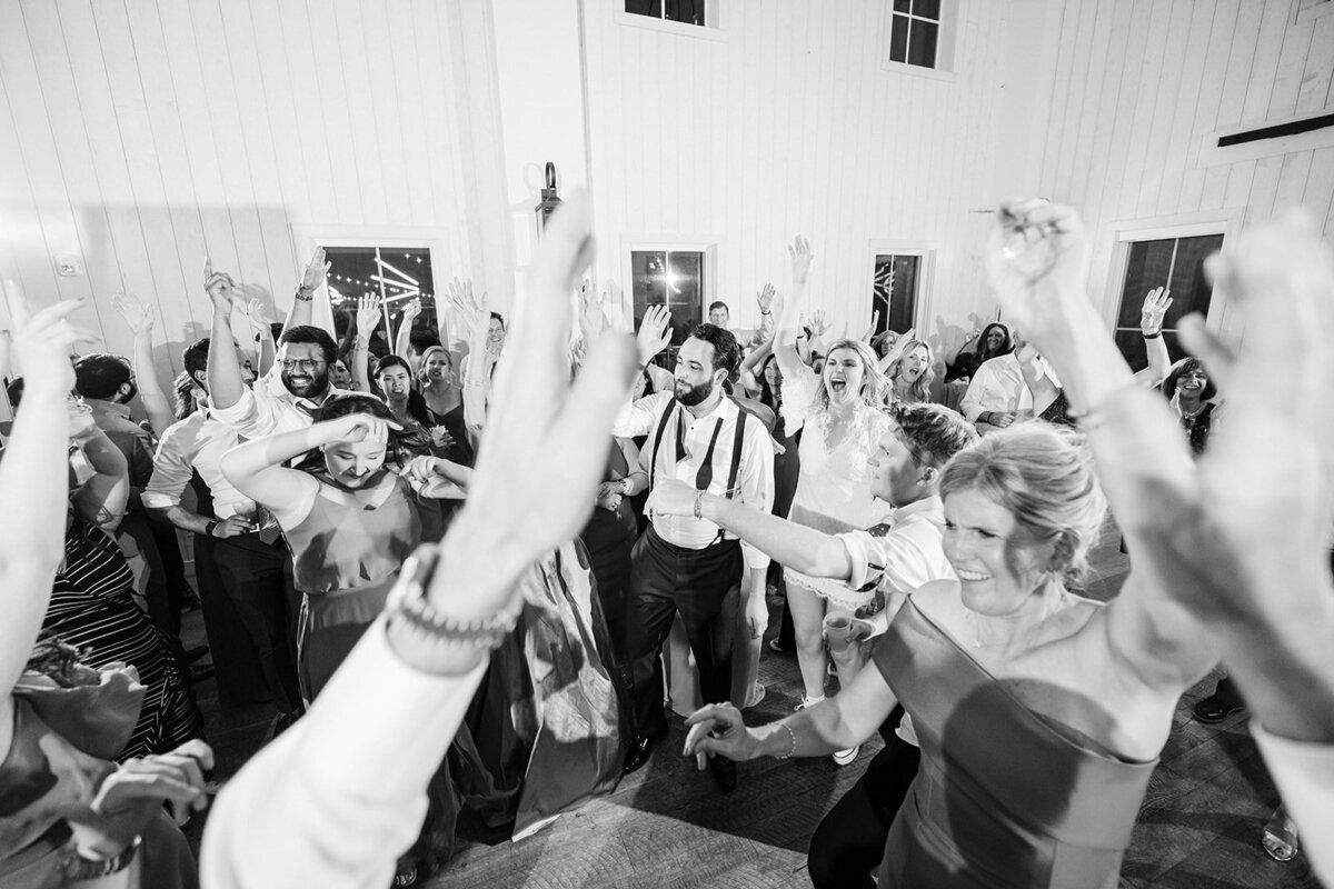 river-bottoms-ranch-september-fall-park-city-wedding-pepper-nix-2331-3810bw