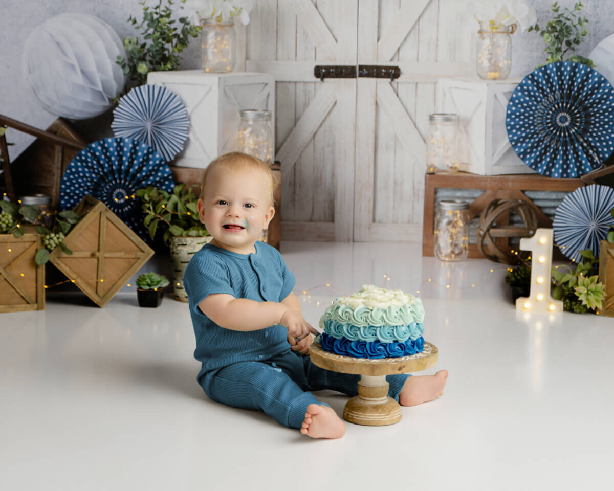 one.year.cake.smash.columbus.baby.photographer.stacey.ash-6