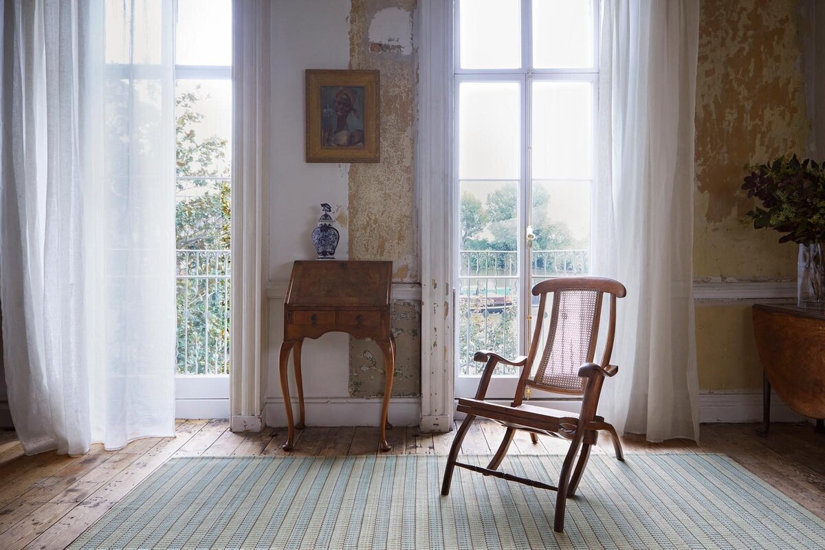 CAMPAGNA_ATLAS_PINEAPPLE_FULLSHOT