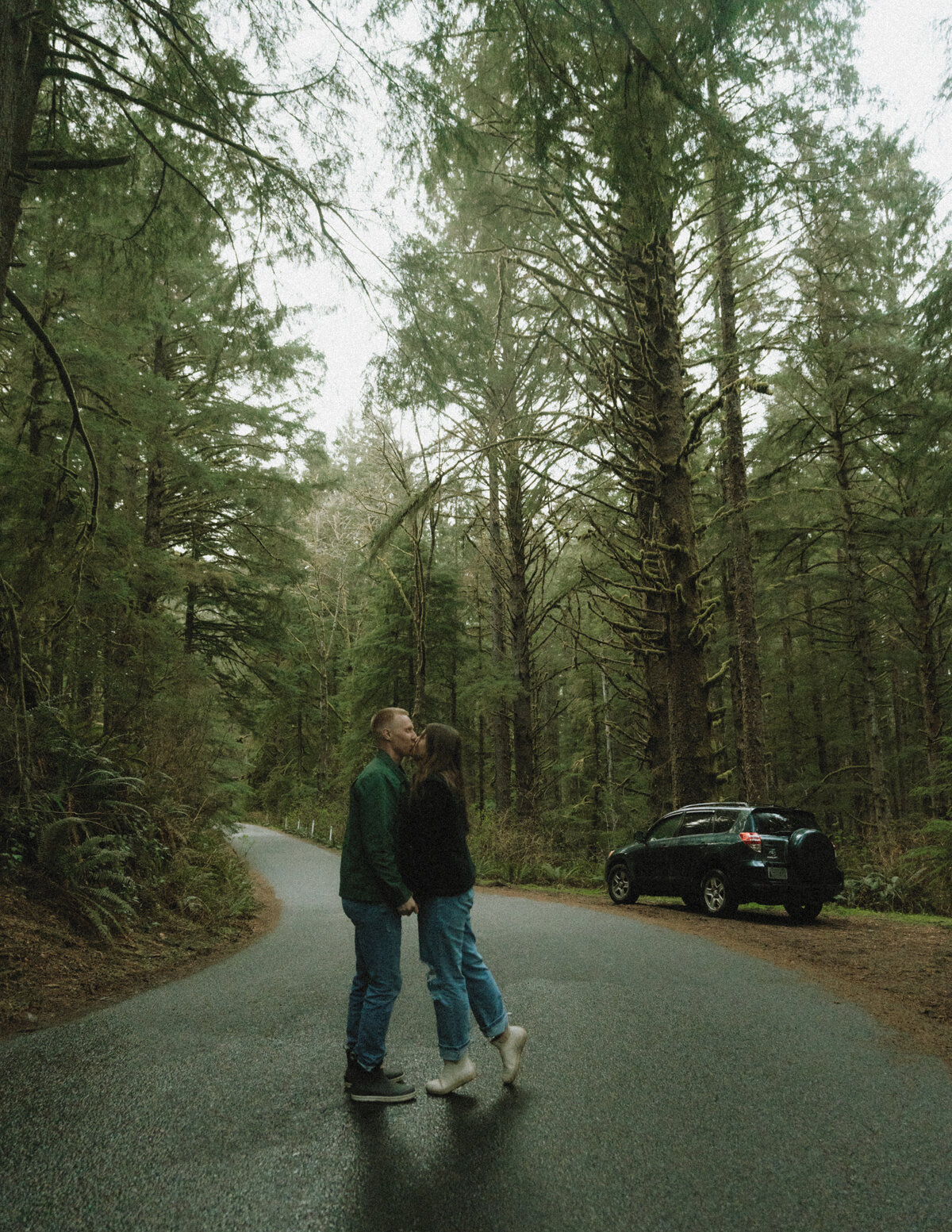 Oregon Coast Couples - lizarrietaphotography-22