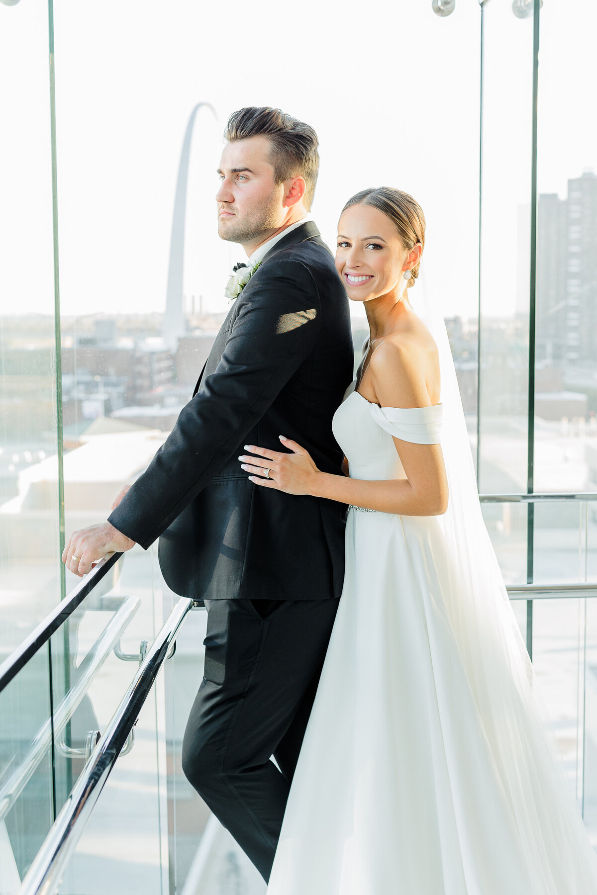 Wedding photographer Four Seasons Hotel in St. Louis Missouri