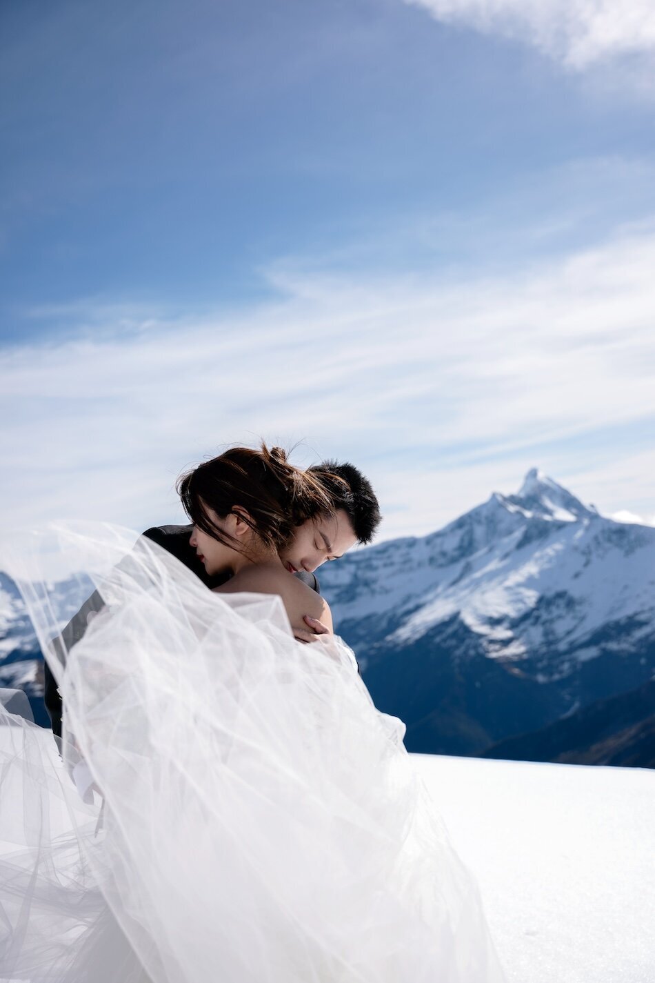 Helicopter wedding photoshoot, Dragon Fly Peak, Wanaka.