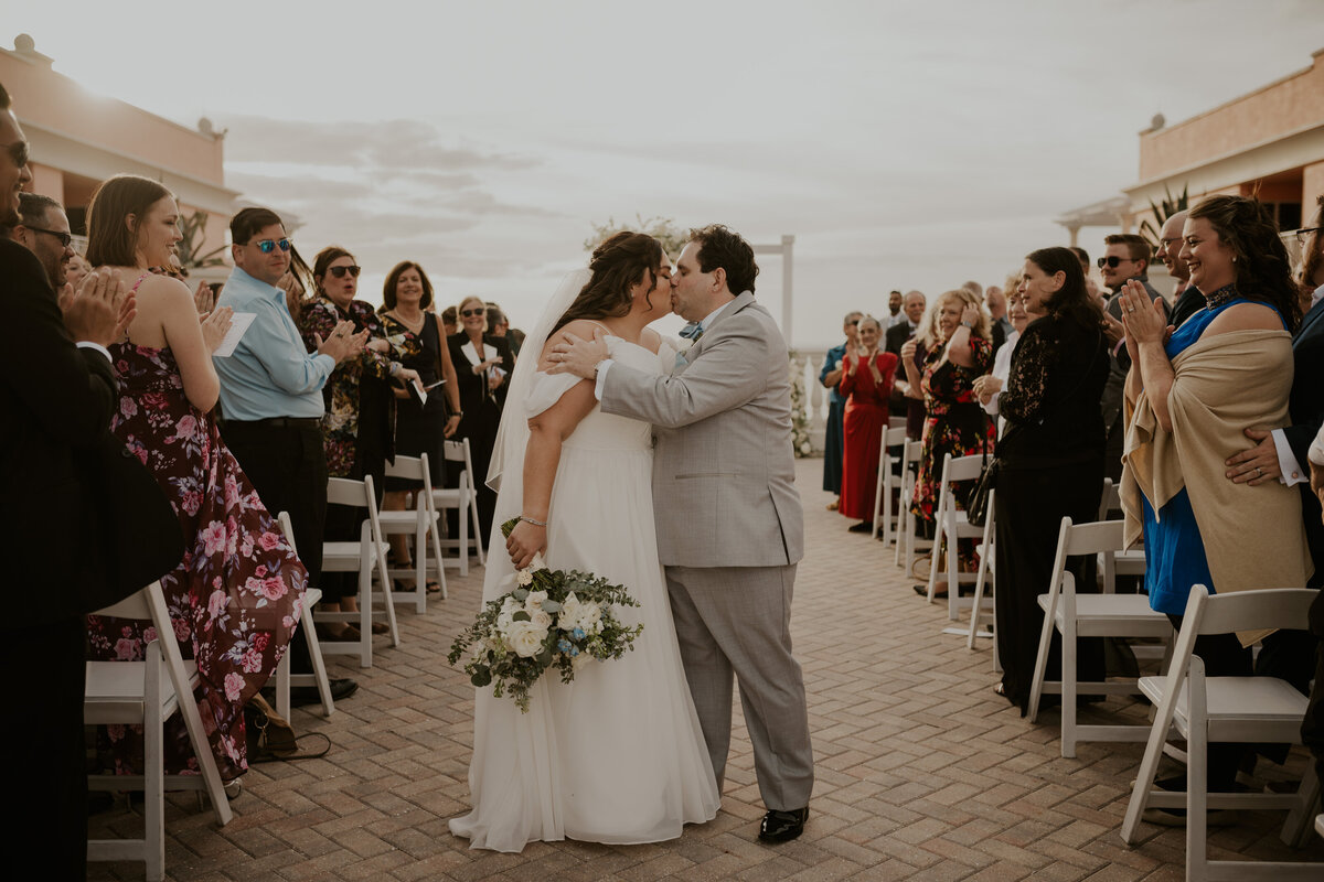 jujuphotography-weddingphotographer-weddingphotography-hyattclearwater-tampa-meganandcraig-311
