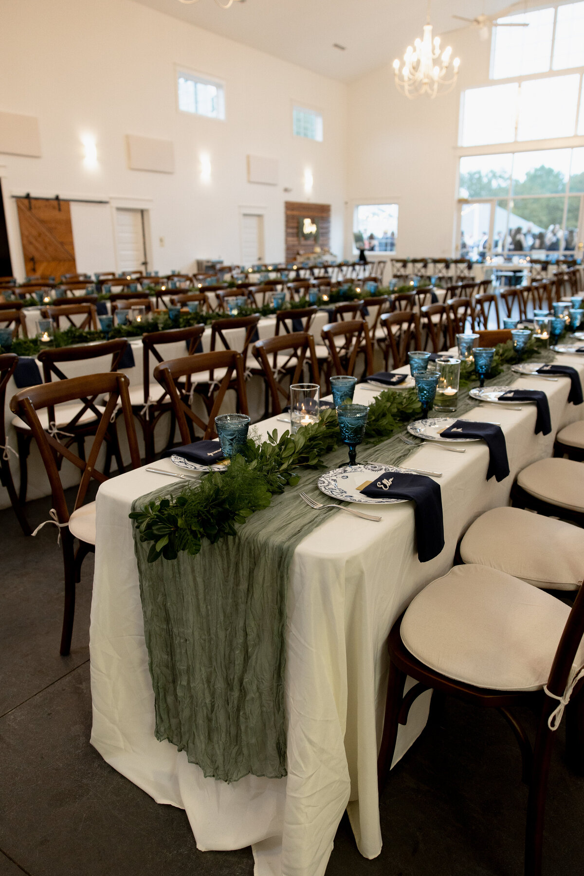 2024_PixelsandWood_JessieCharlesWedding-16