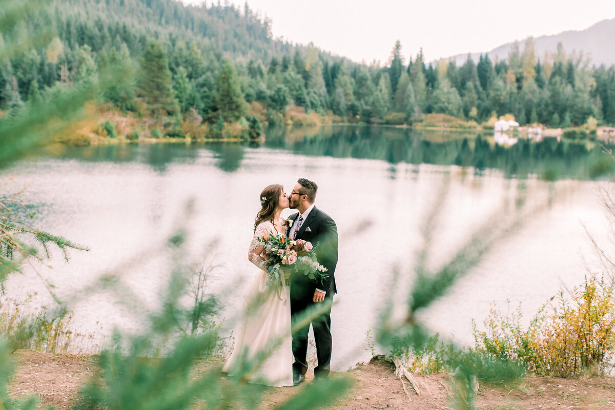 Gold Creek Pond Elopement, Seattle Wedding Photographer (57)