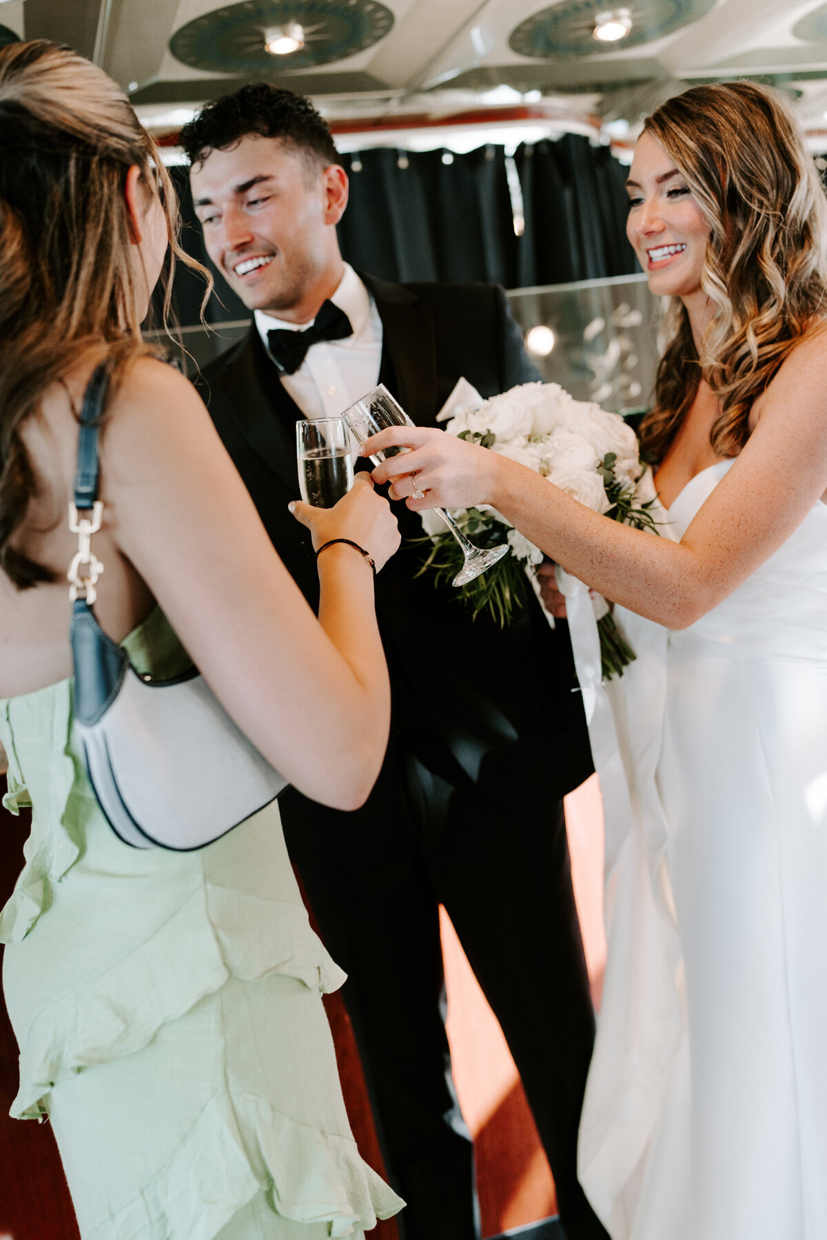abby-parker-lake-minnetonka-wedding-55