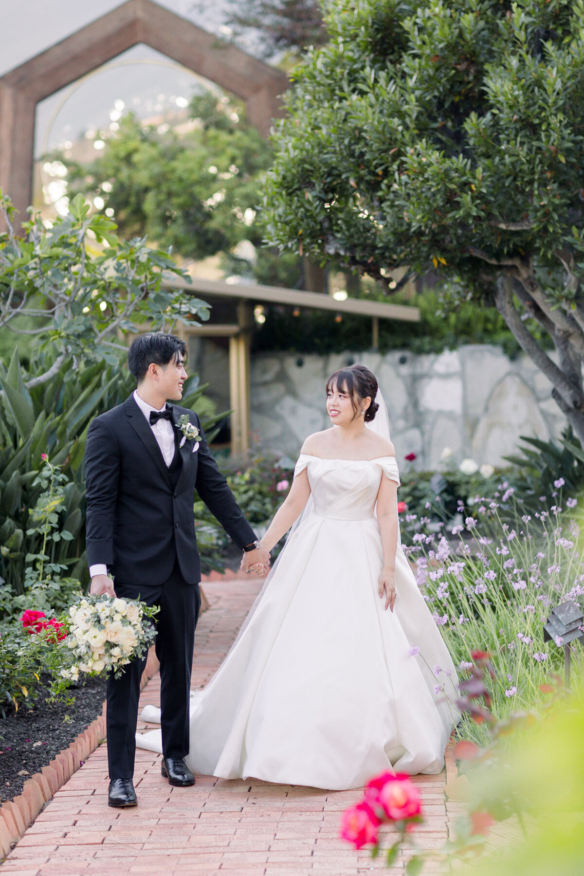 los-angeles-california-wayfarers-chapel-wedding-photographer_022