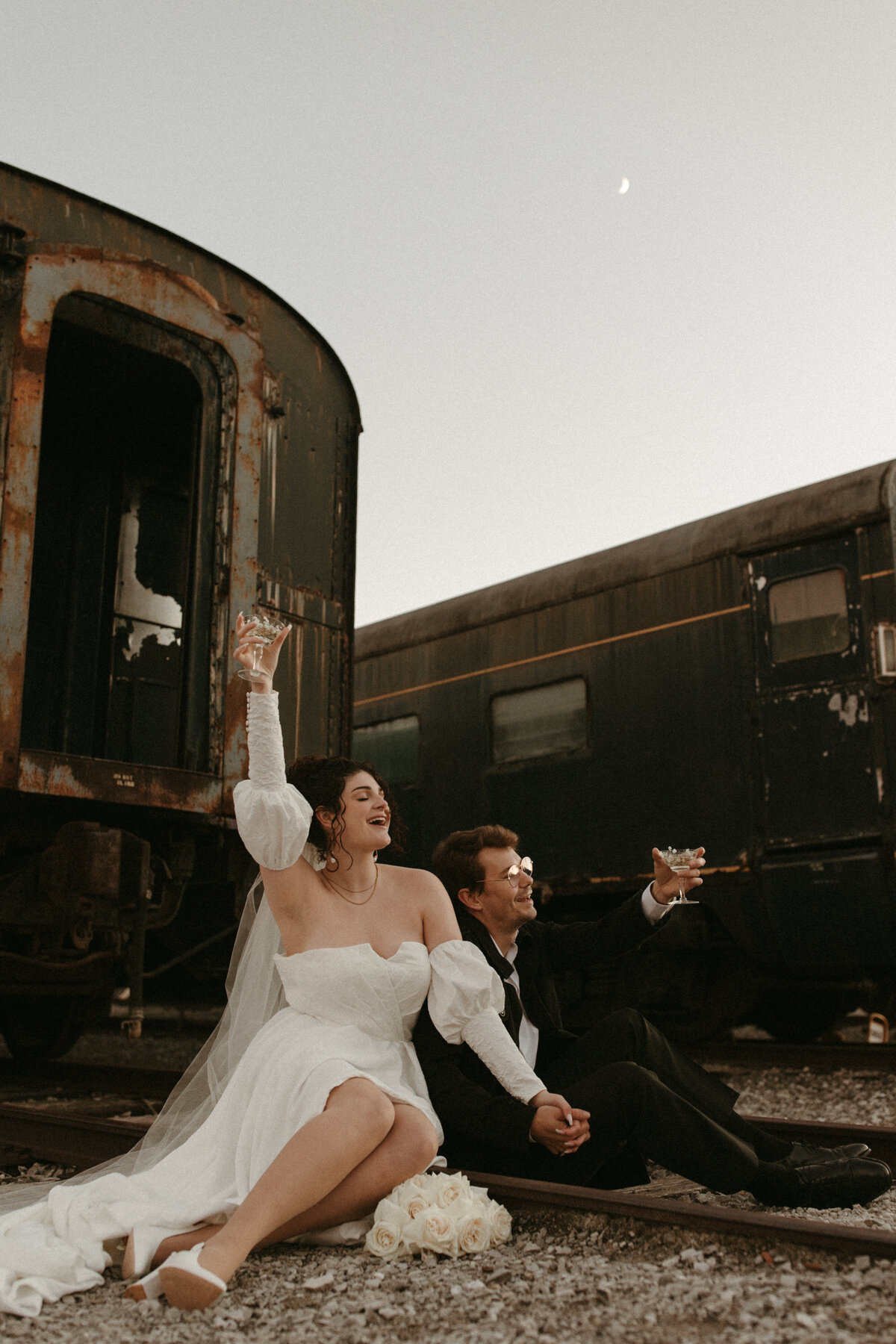 european-train-runaway-bride-elopement-rome-italy-romantic-film-151