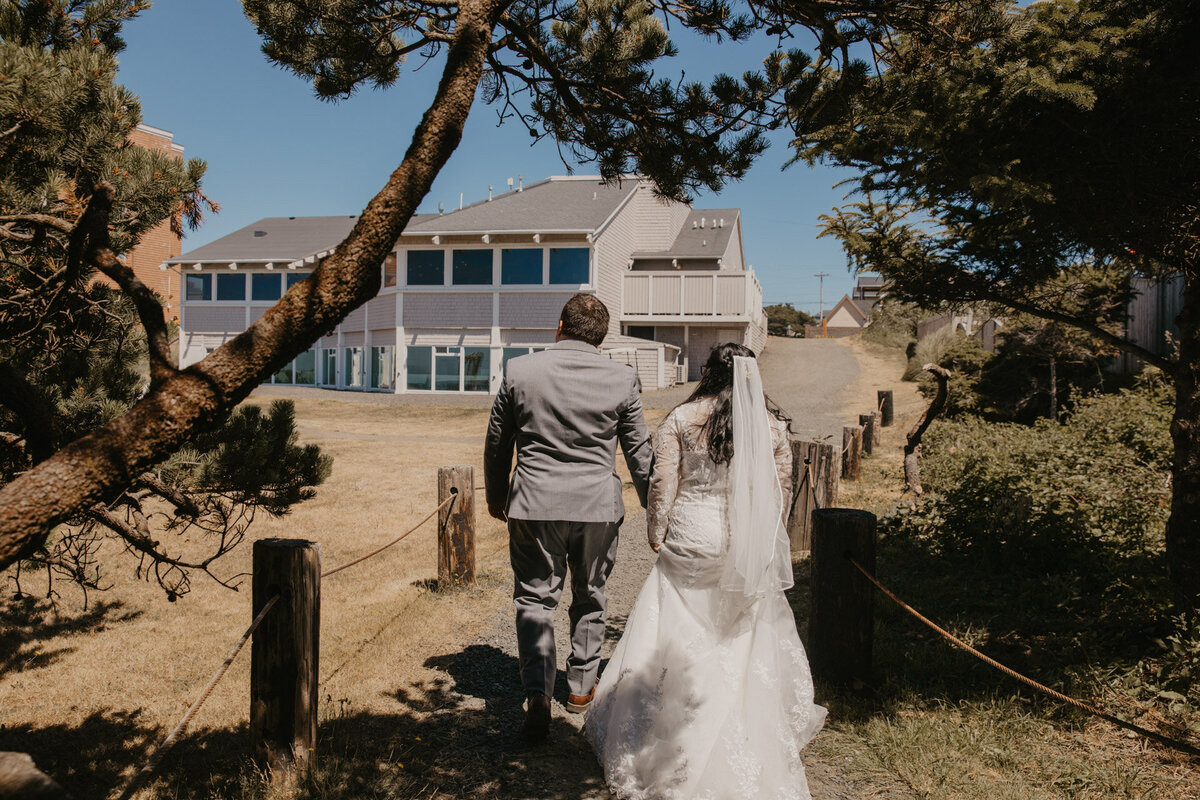 Ashes Photography Oregon Coast Wedding-33