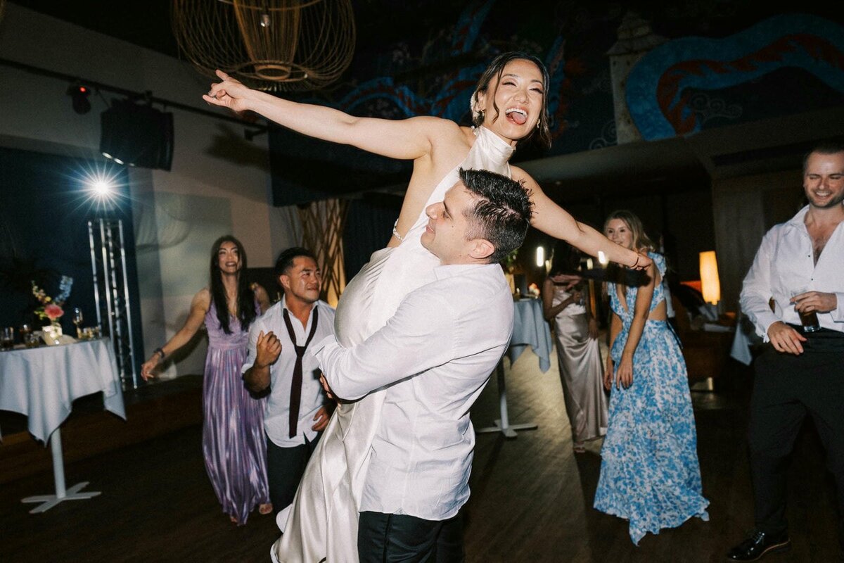 W7-Wedding-Photos-Emily-and-Michael-2024-05-26-2500px-1517