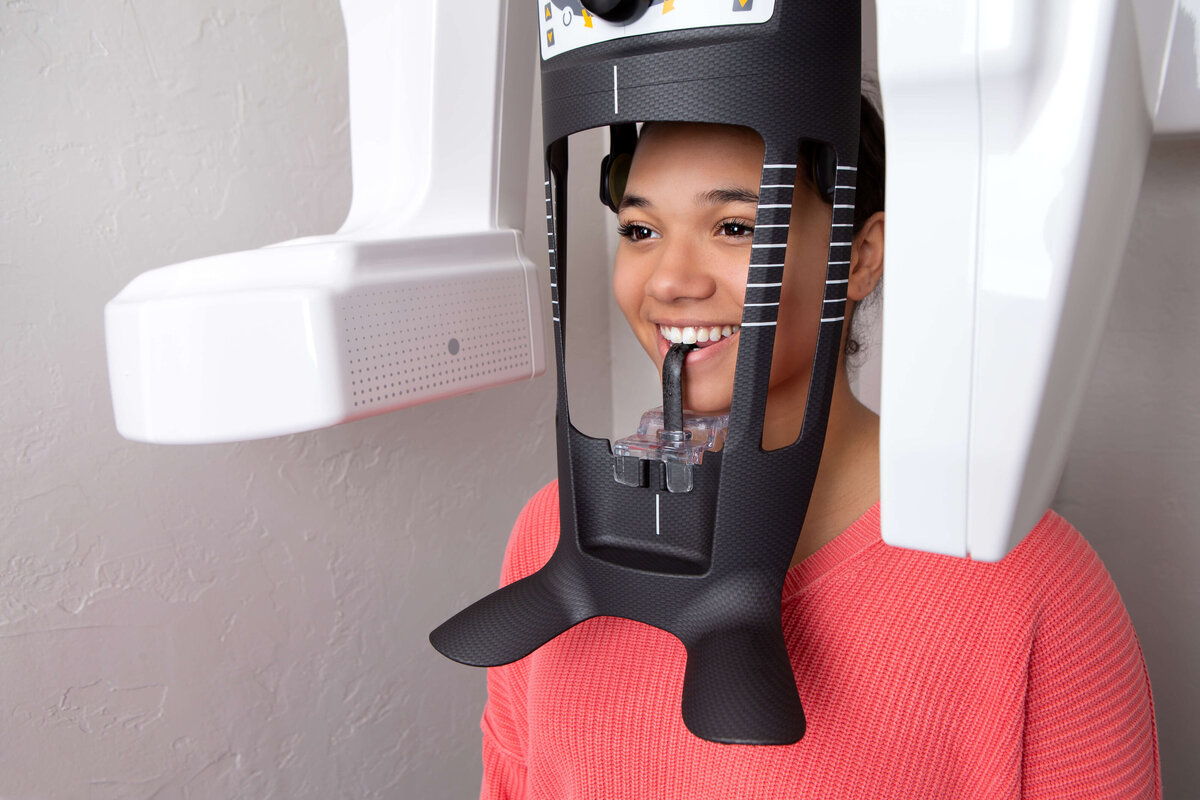 Our orthodontic office uses advanced digital X-ray technology to provide clear, detailed images for precise treatment planning. Schedule an appointment today to see how digital X-rays can improve your care.