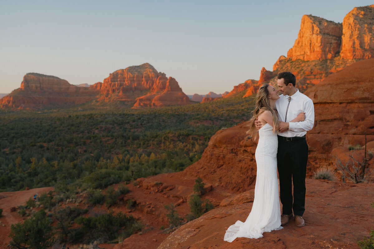Sarah Folkers Photo Sedona elopement-36