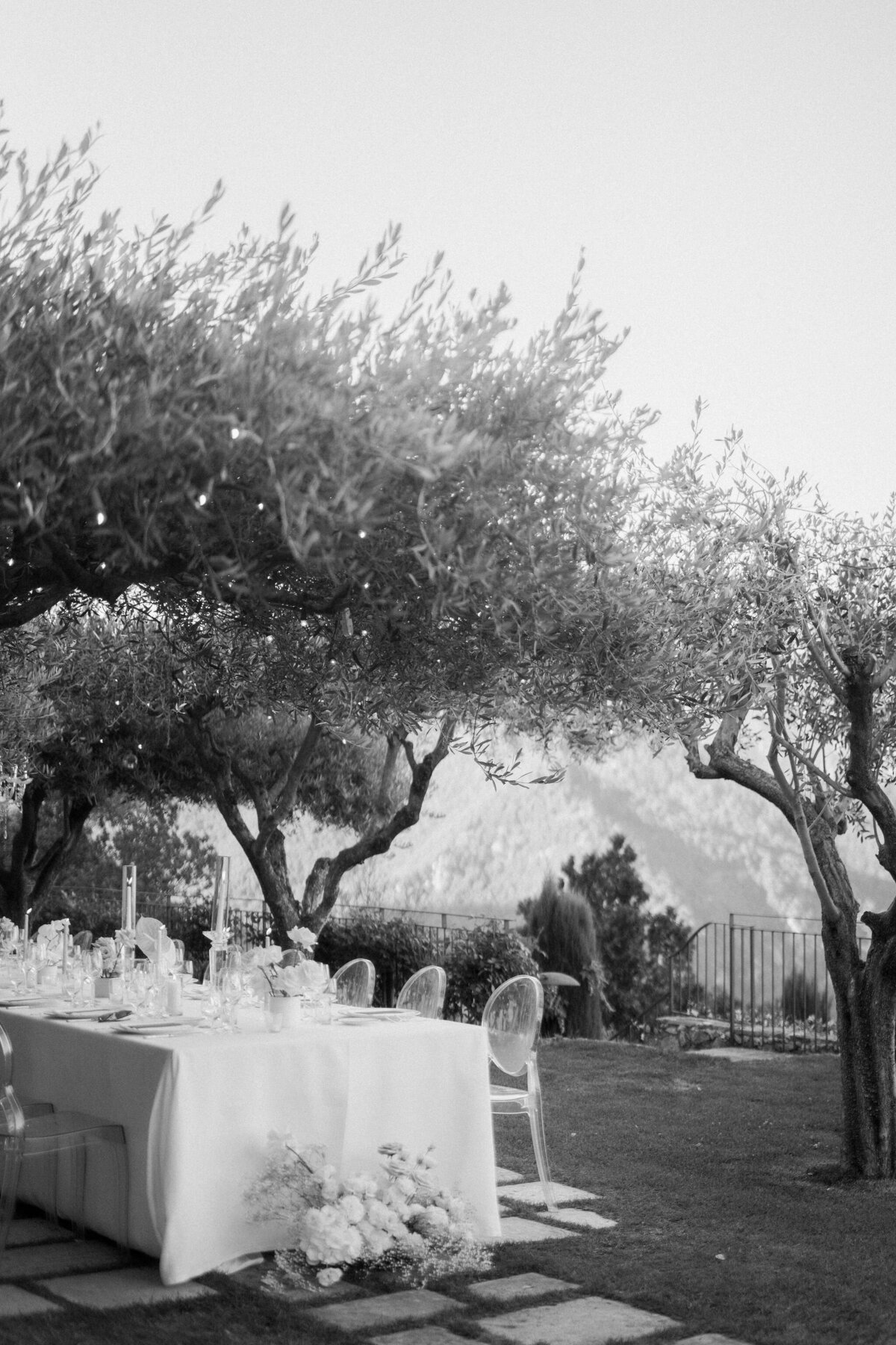 074-Amalfi-Coast-Belmond-Caruso-Hotel-Ravello-Italy- Destination-Wedding-Photographer-Lisa-Vigliotta-Photography