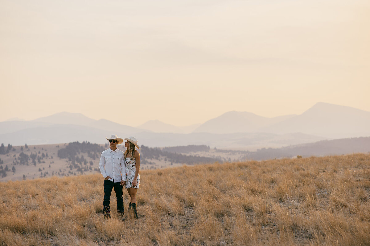 presley-gray-photo-rustic-western-montana-wedding-0123