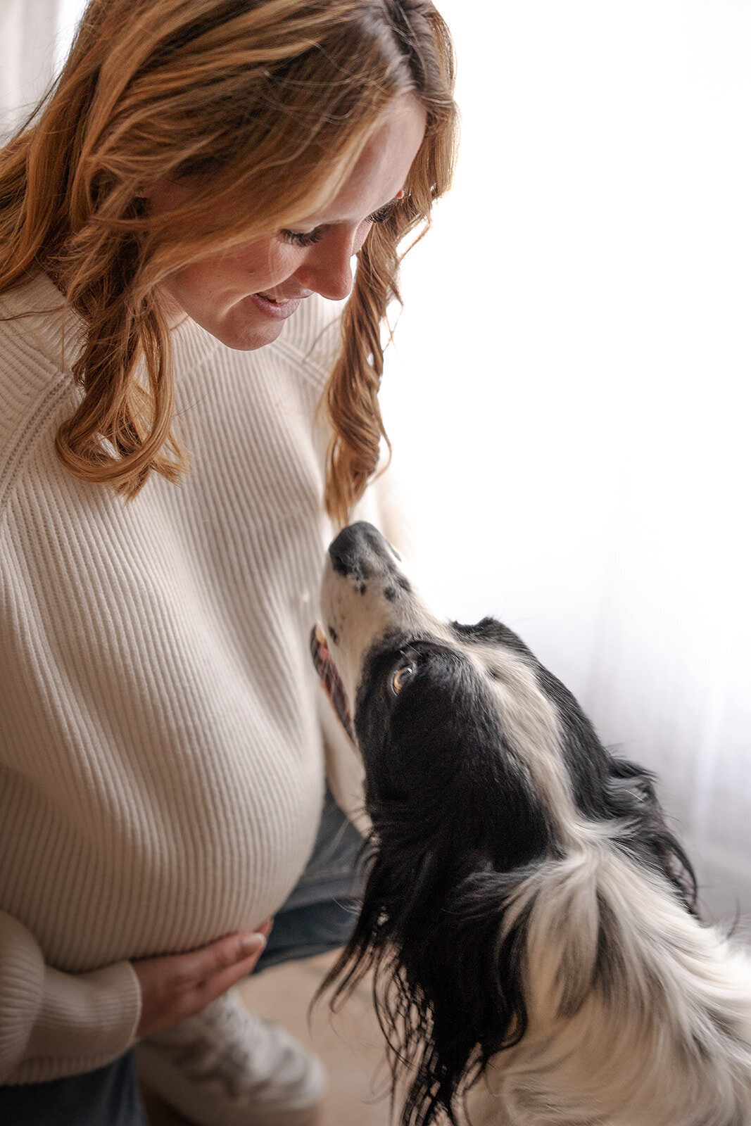 seance-photo-grossesse-en-famille-avec-chien69