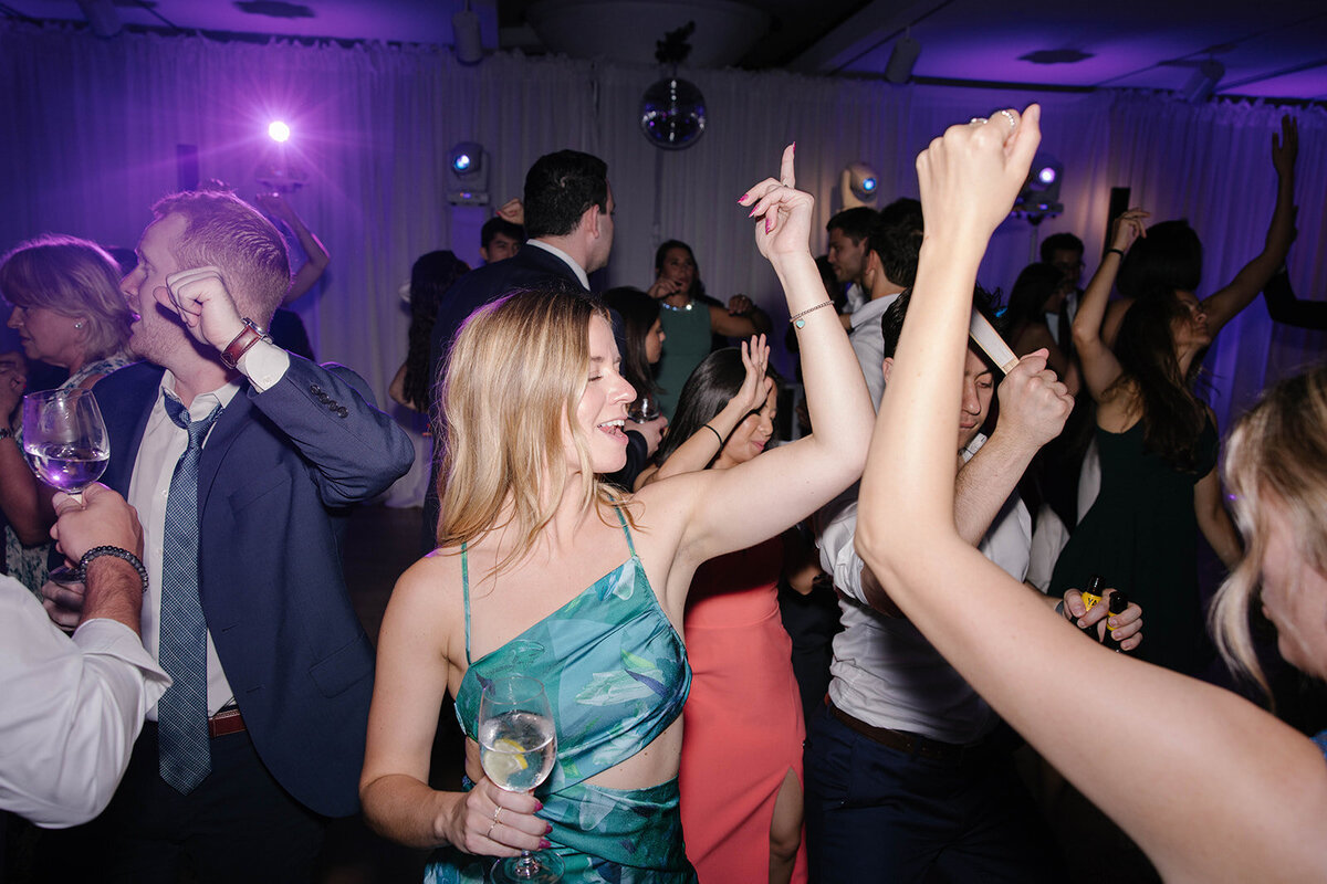 museum-wedding-nyc-wedding-photographer-love-melissa-1348