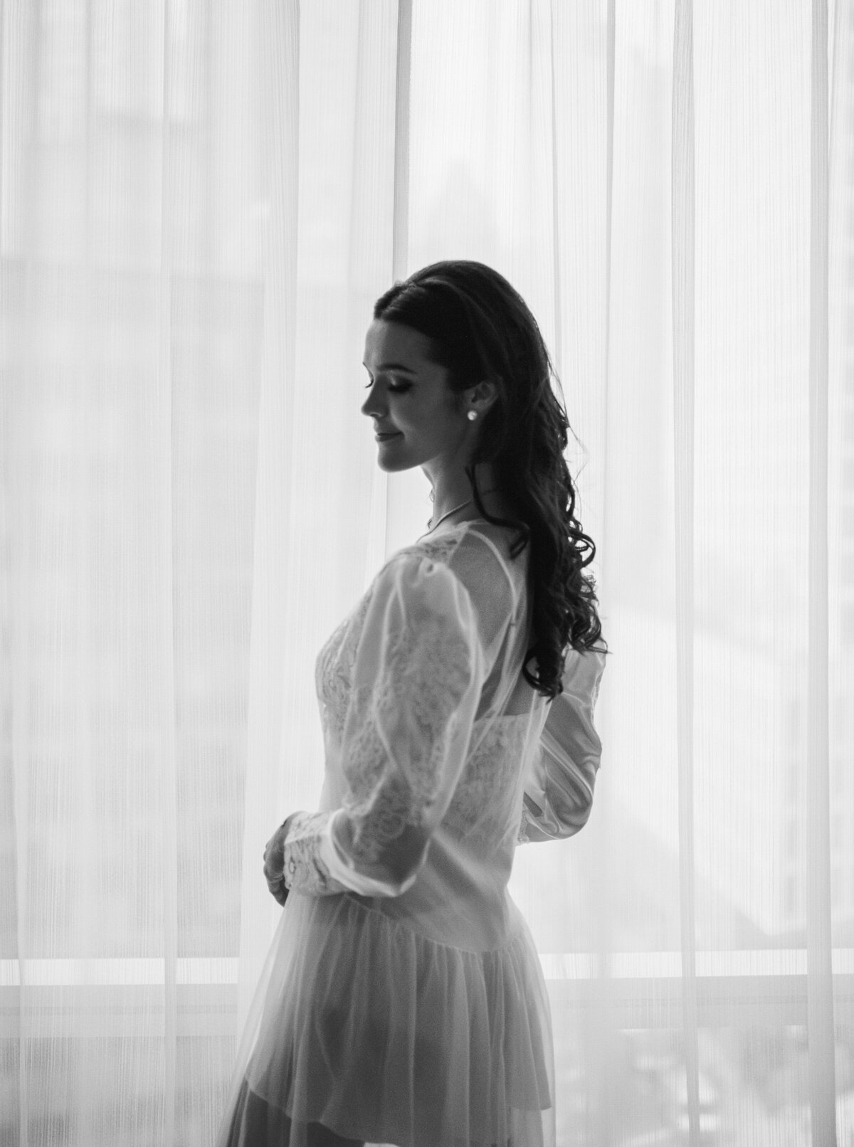 Callie + Derek Braun - Blessed Sacrament NYC - New York City - Stephanie Michelle Photography - @stephaniemichellephotog-208
