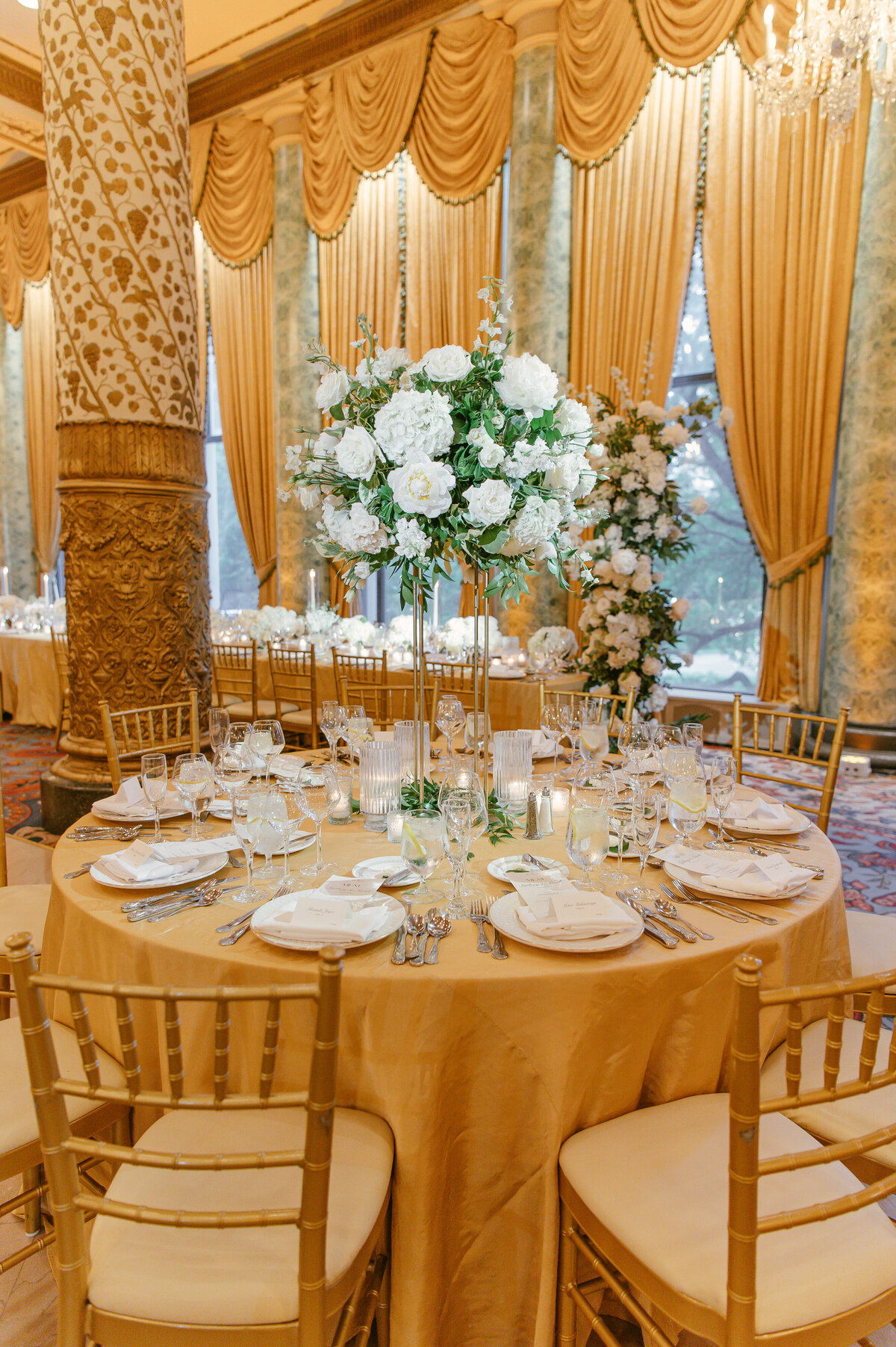 Chicago luxury editorial wedding photographer (The Drake hotel Princess Diana Suite Milton Lee Olive Park) 14-17