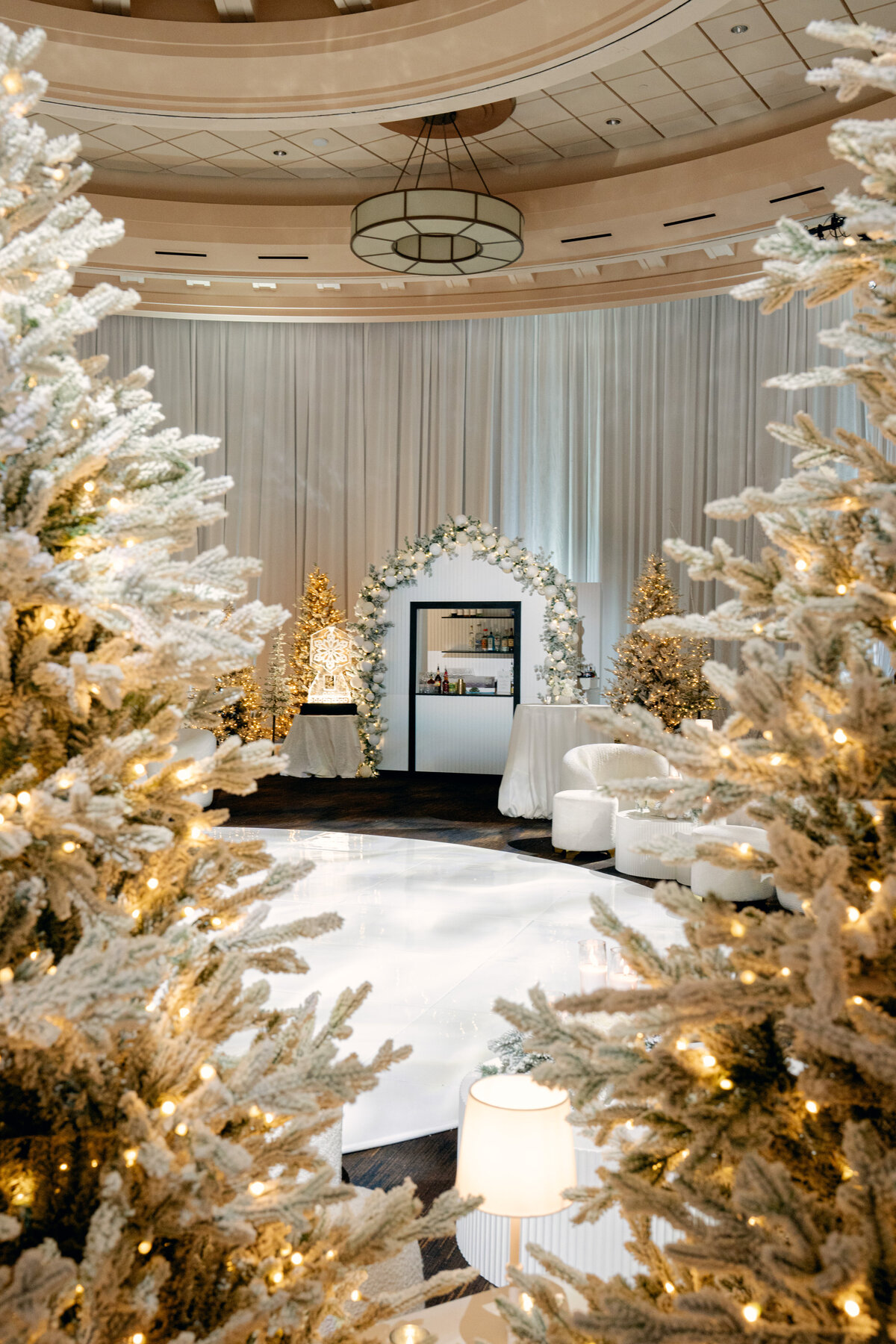 241209-Raiders-Holiday-Party-Ashley-Creative-Allen-Tsai-0085