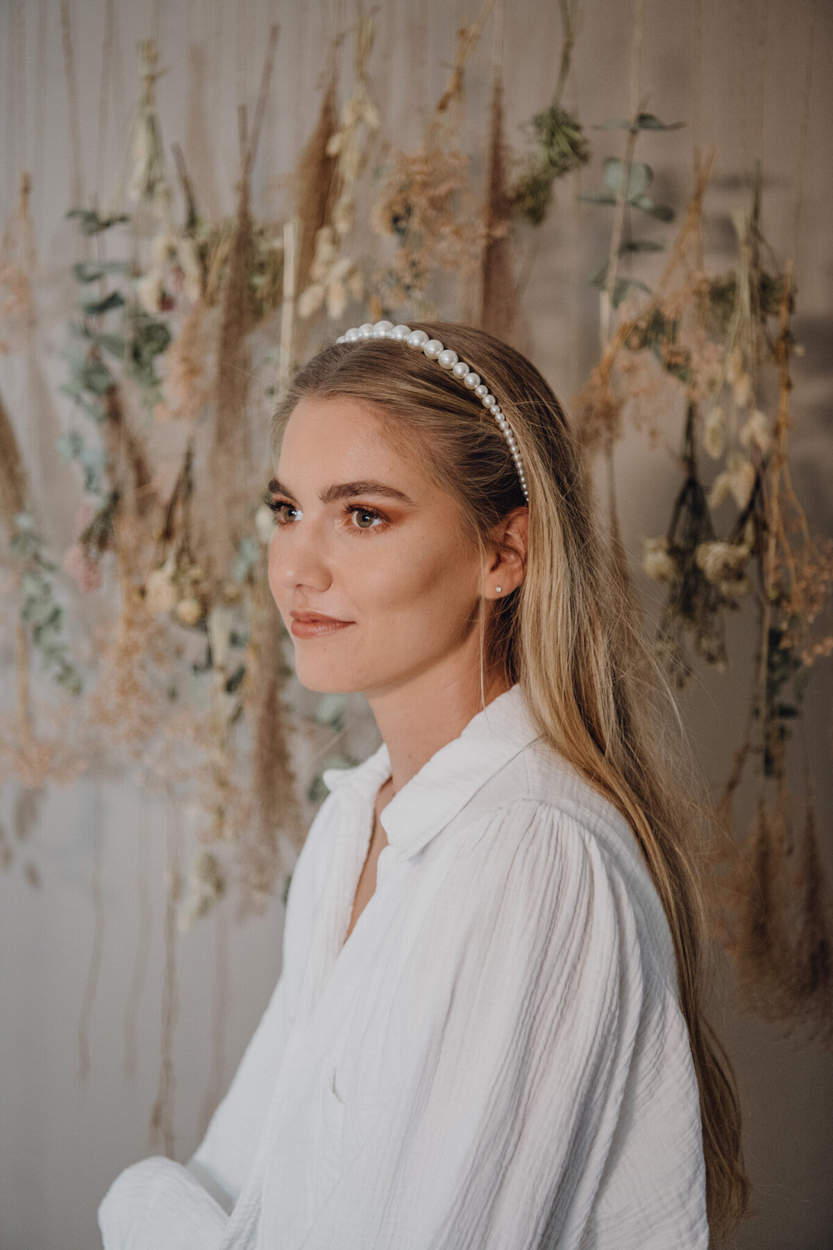 Sarah Schöb_Makeup_Artist_Schweiz_Styling_Ostschweiz_Hochzeitsmakeup_Hochzeitsfrisur_Mobile_Visagistin_modernes_Styling31_2048px