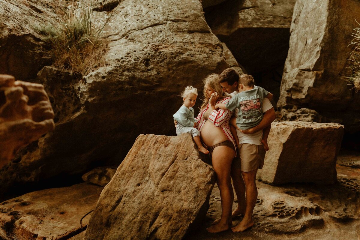 emmawandphotography_bundneena_kurnell_motherhood_sutherlandshirephotographer_cronullaphotographer_motherhood_sydneymotherhoodphotographer_royalnationalpark_familyphotographer_sutherlandshirefamilyphotographer_cronullafamilyphotographer_adventurouscouplesession_couplephotographer_sydenycouplephotographer_mindfulphotography