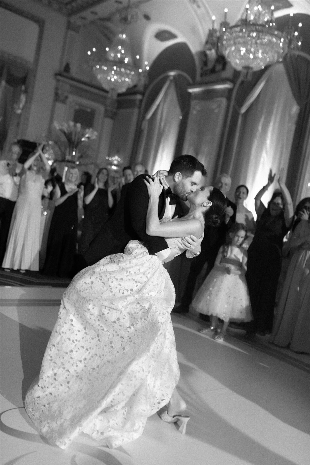fairmont-chateau-frontenac-julia-garcia-prat-quebec-luxury-wedding-photographer-85_websize