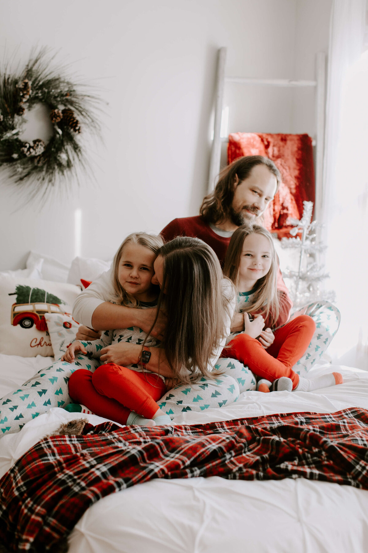 Holiday-Pajamas-Christmas-Mini-Session-Family-Photography-Woodbury-Minnesota-Sigrid-Dabelstein-Photography-Steineck-9