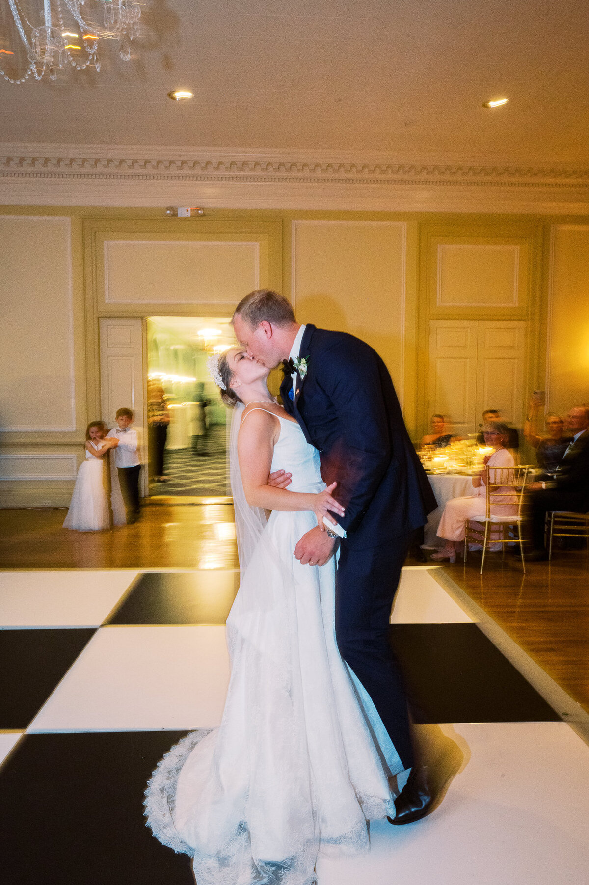 Farmington Country Club Wedding Photographer - Hunter and Sarah Photography-98