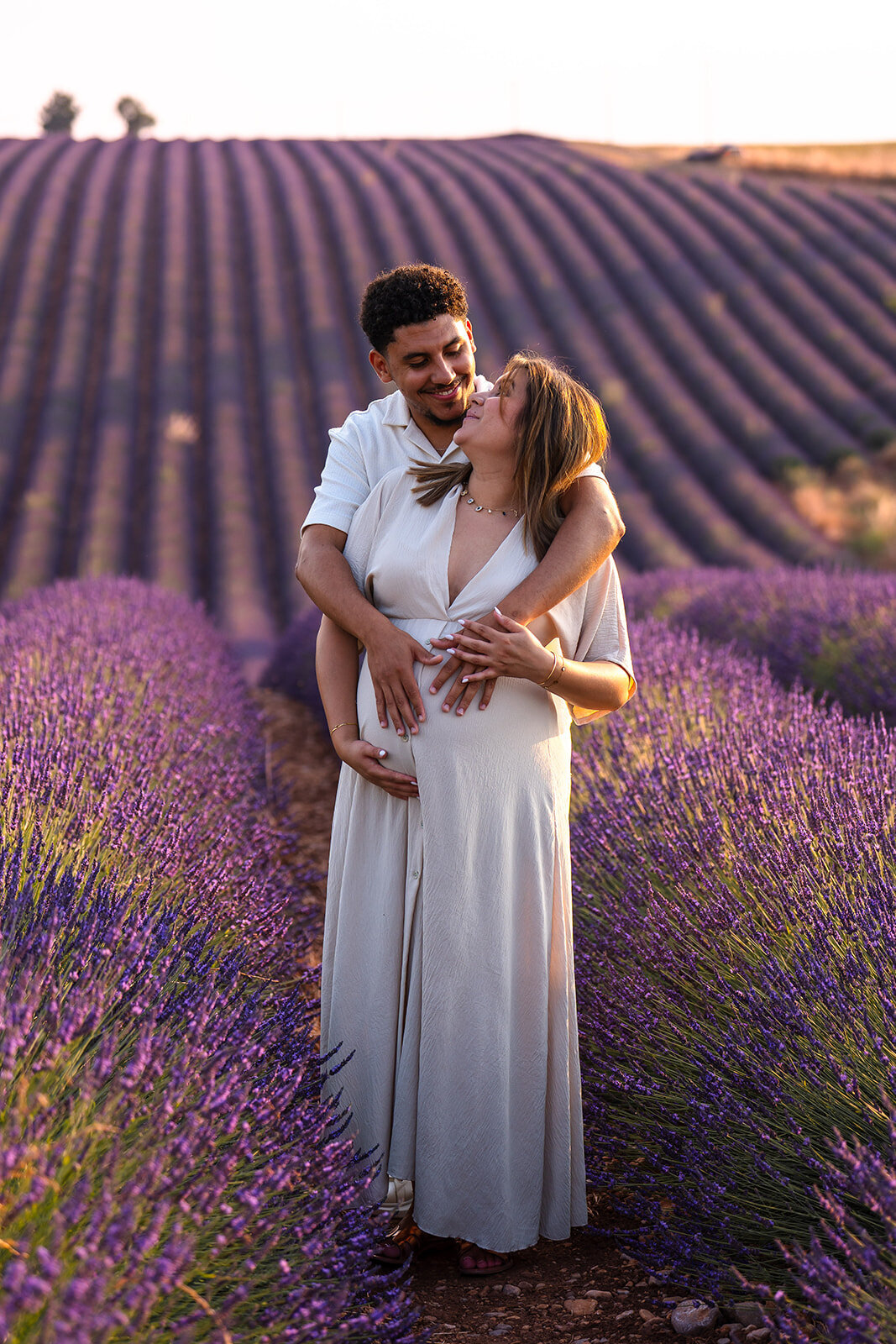 shooting-grossesse-couple-lavandes-provence99