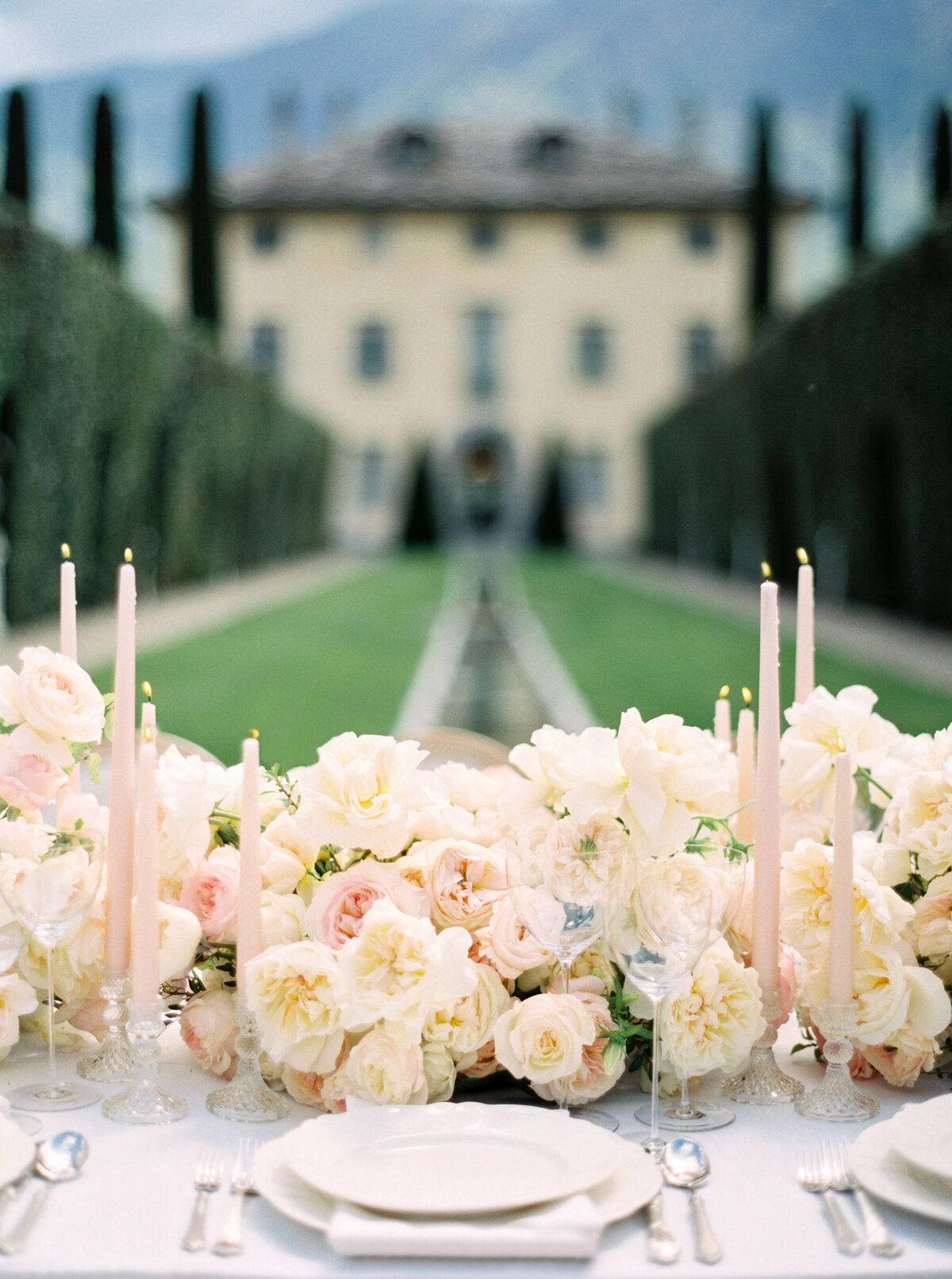 Villa Balbiano Wedding - Bride and groom making their grand entrance at Villa Balbiano