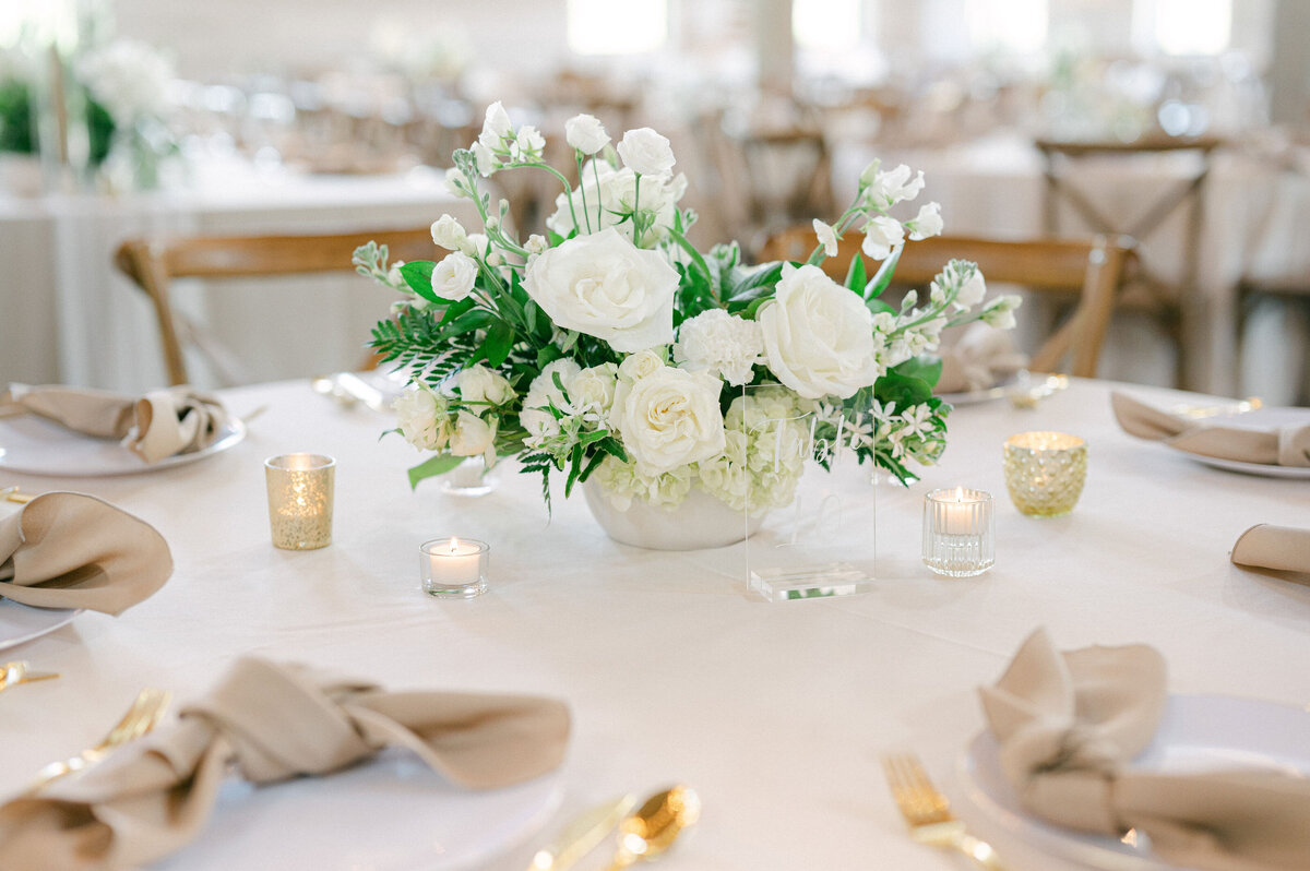 Meraki Design Wedding and Event Floral Studio Florist Wedding Flowers Full Service St. Louis Destination Luxury Floral Design Florists Designers Personal Unique Alex-Narduli-Buchheit-Wedding-2024-29