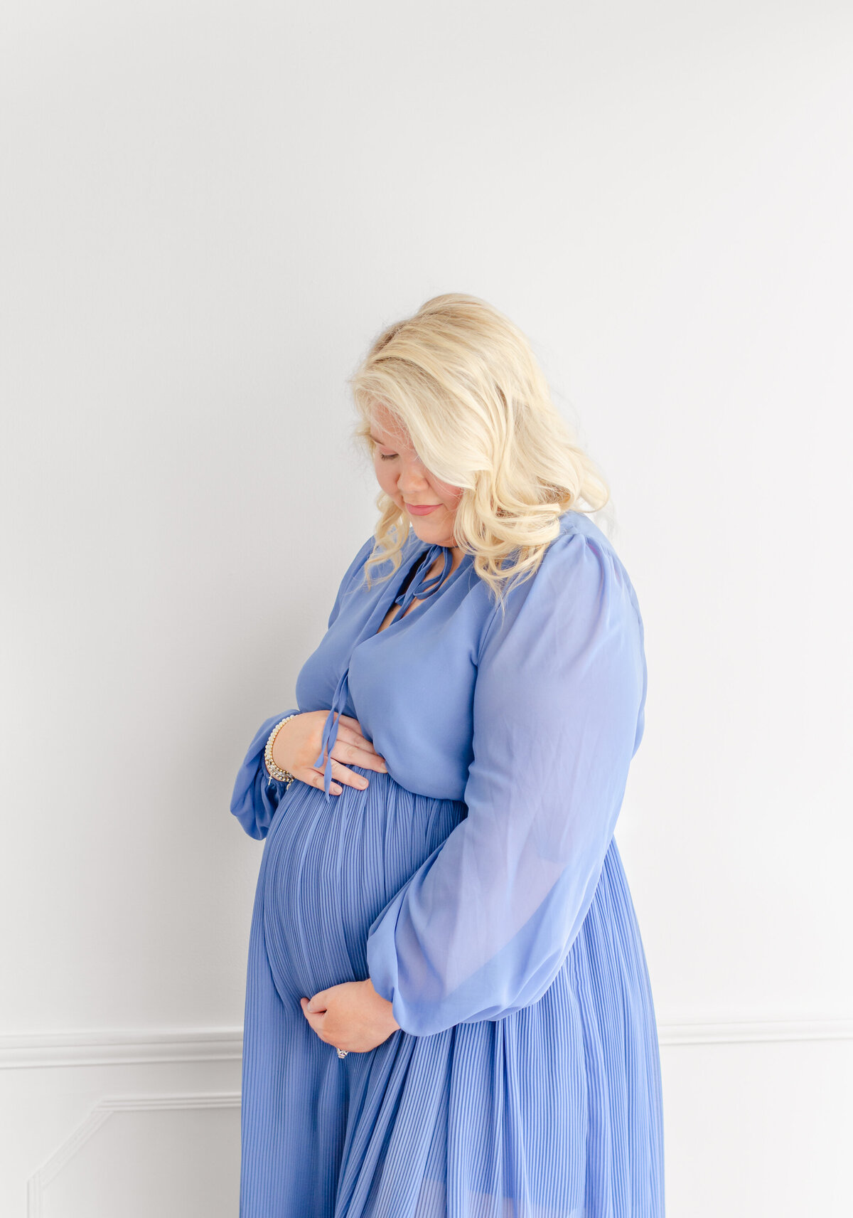 white-studio-maternity-photography-0332